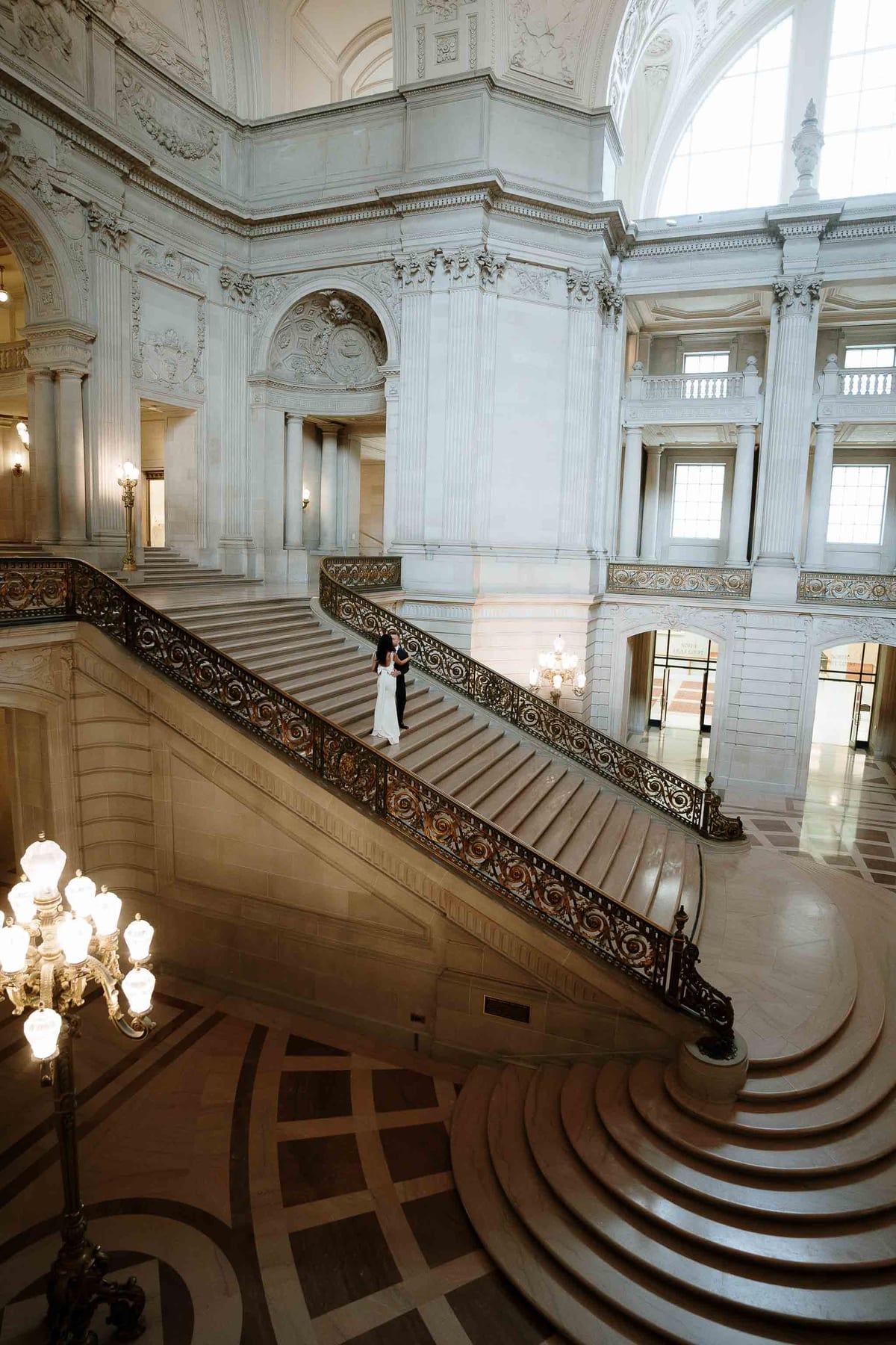THOMAS AND AMANDA (Elopement photoshoot at the San francisco city hall)