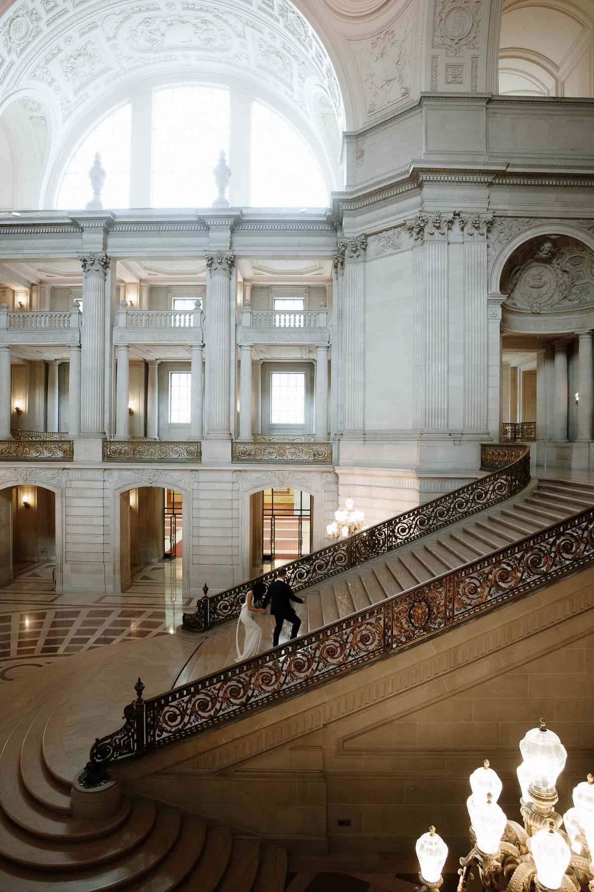 THOMAS AND AMANDA (Elopement photoshoot at the San francisco city hall)