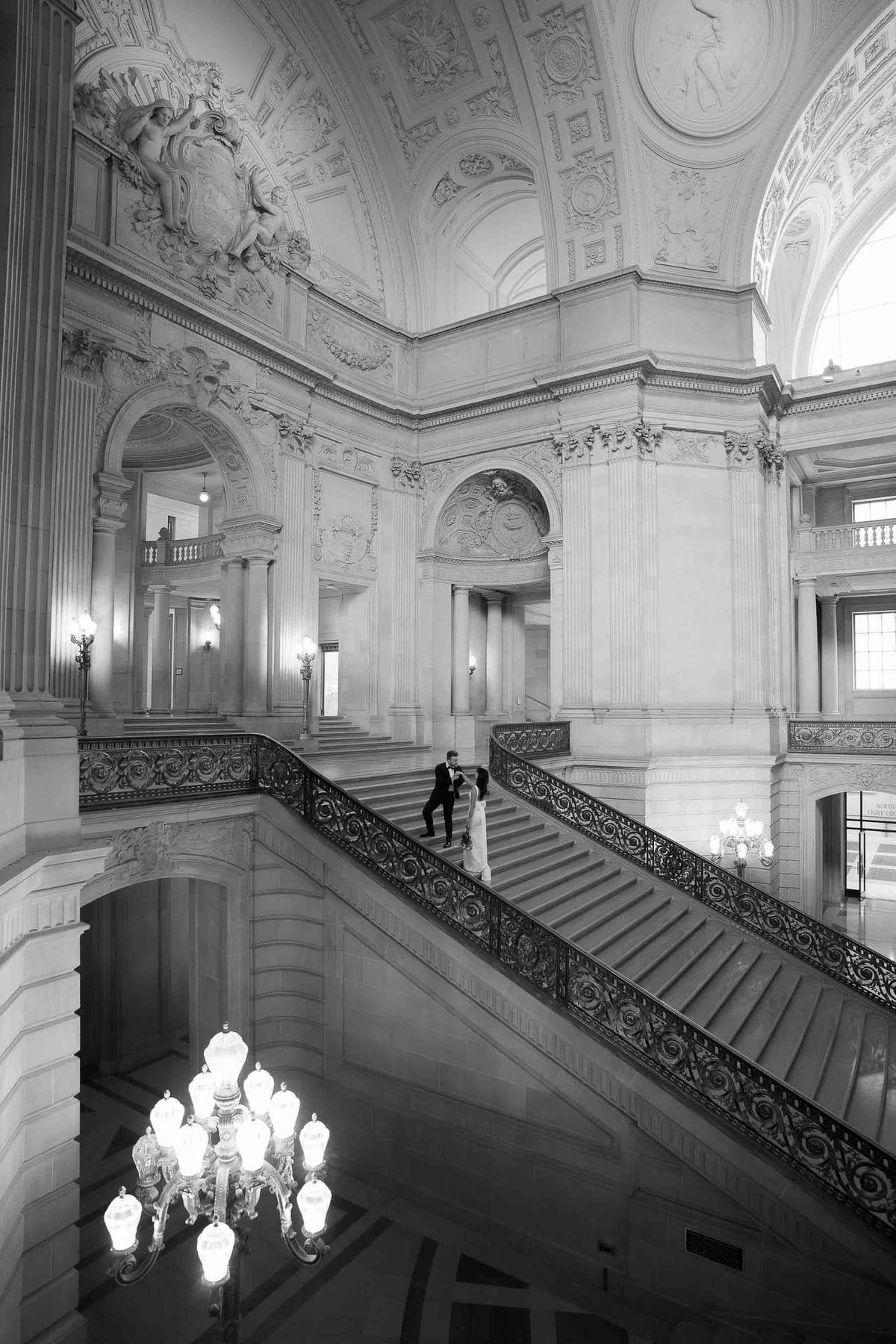 THOMAS AND AMANDA (Elopement photoshoot at the San francisco city hall)