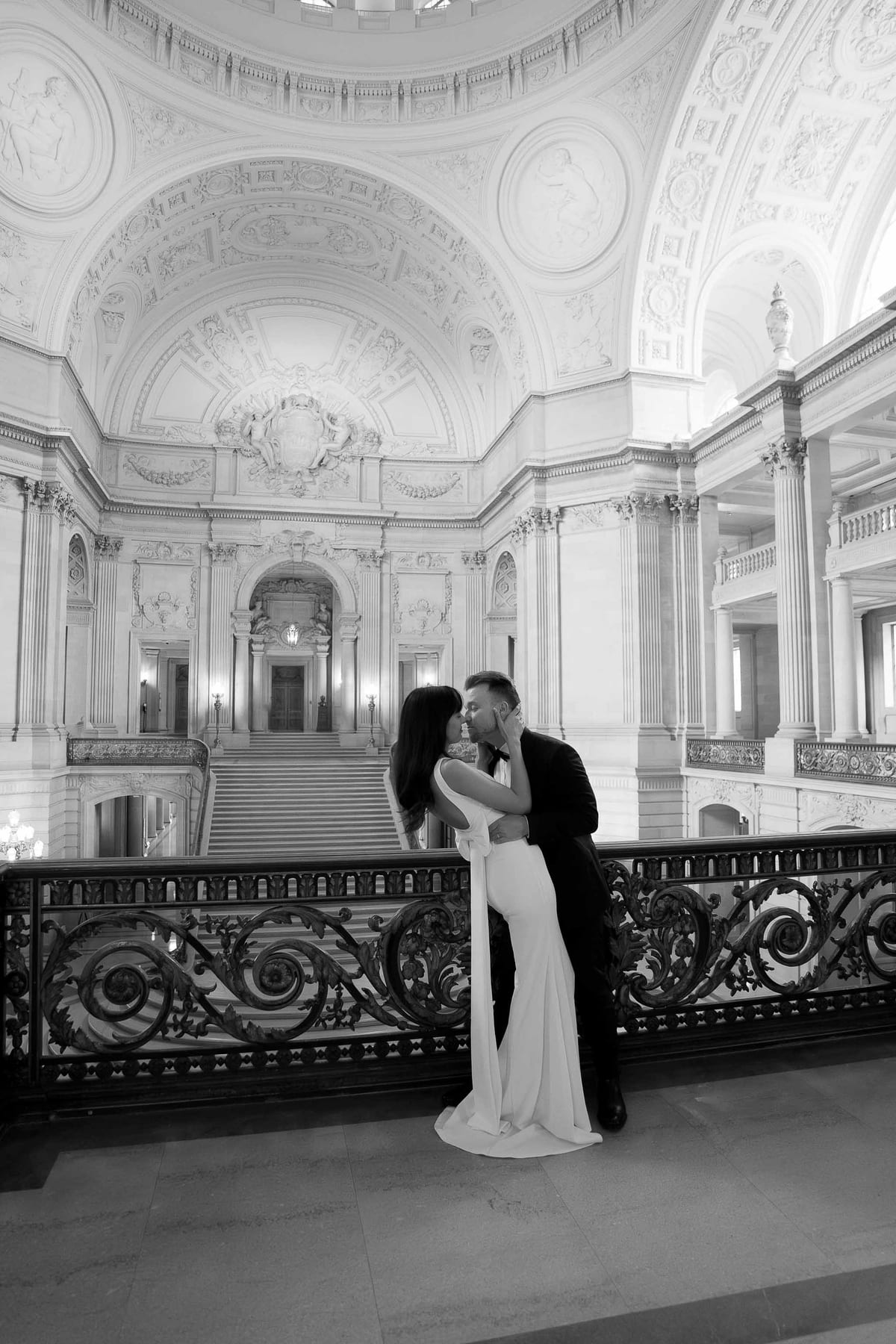 THOMAS AND AMANDA (Elopement photoshoot at the San francisco city hall)
