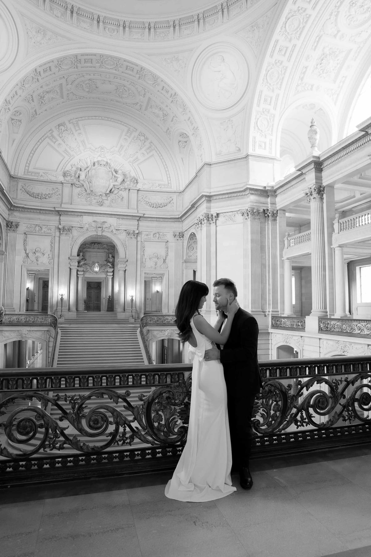 THOMAS AND AMANDA (Elopement photoshoot at the San francisco city hall)