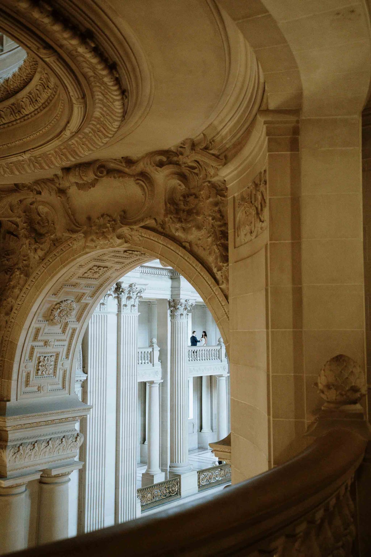 THOMAS AND AMANDA (Elopement photoshoot at the San francisco city hall)