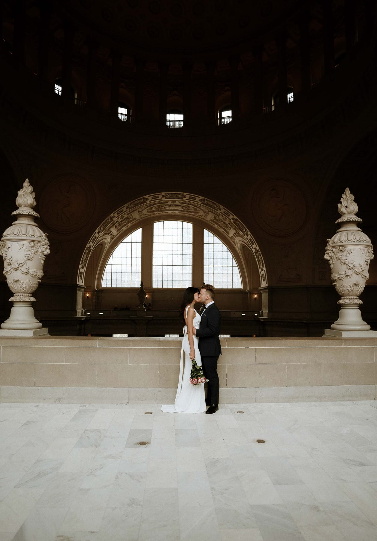 THOMAS AND AMANDA (Elopement photoshoot at the San francisco city hall)