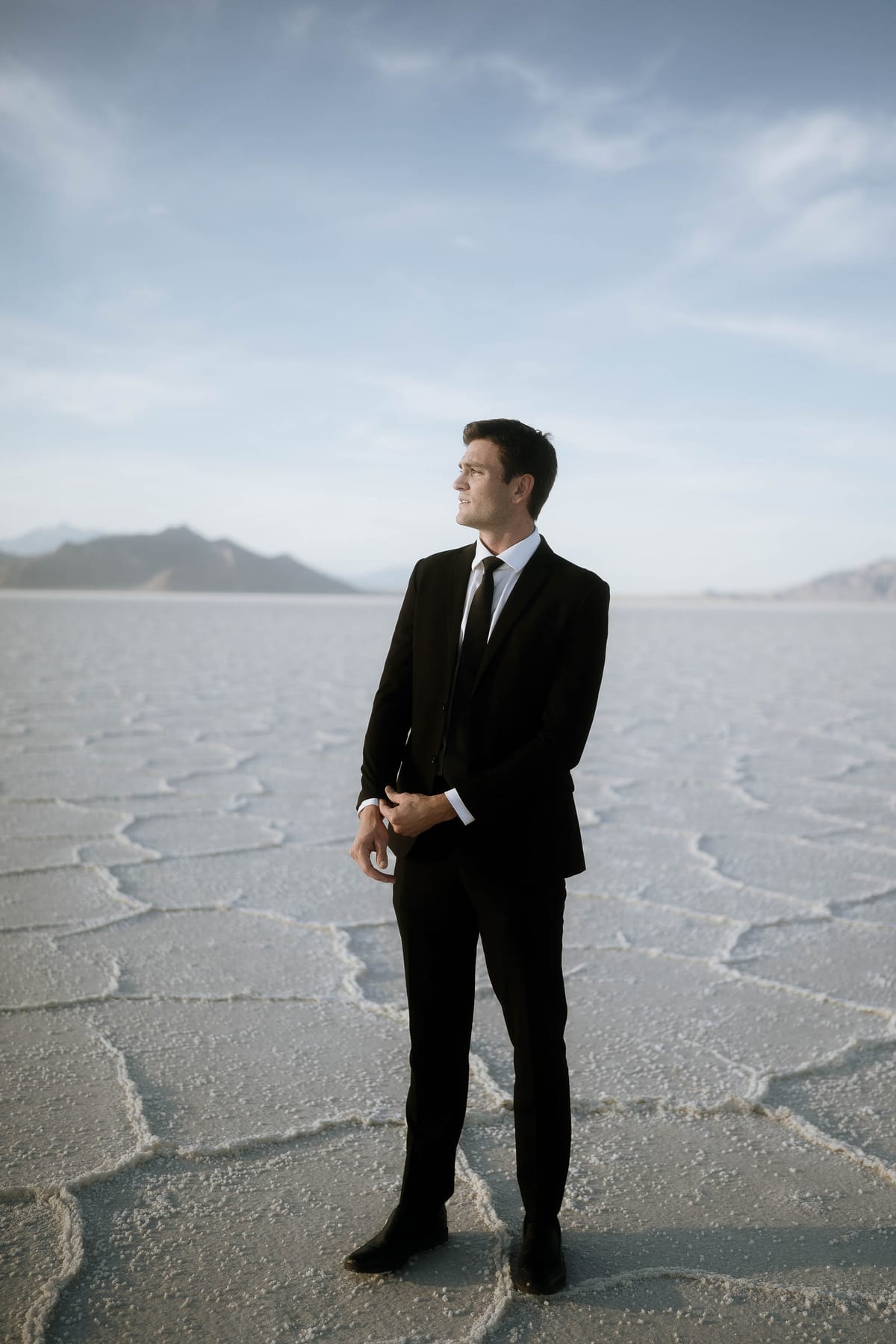 ELAINA AND BRIGGS (Elopement photoshoot at the Bonneville salt flats, UTAH, USA)
