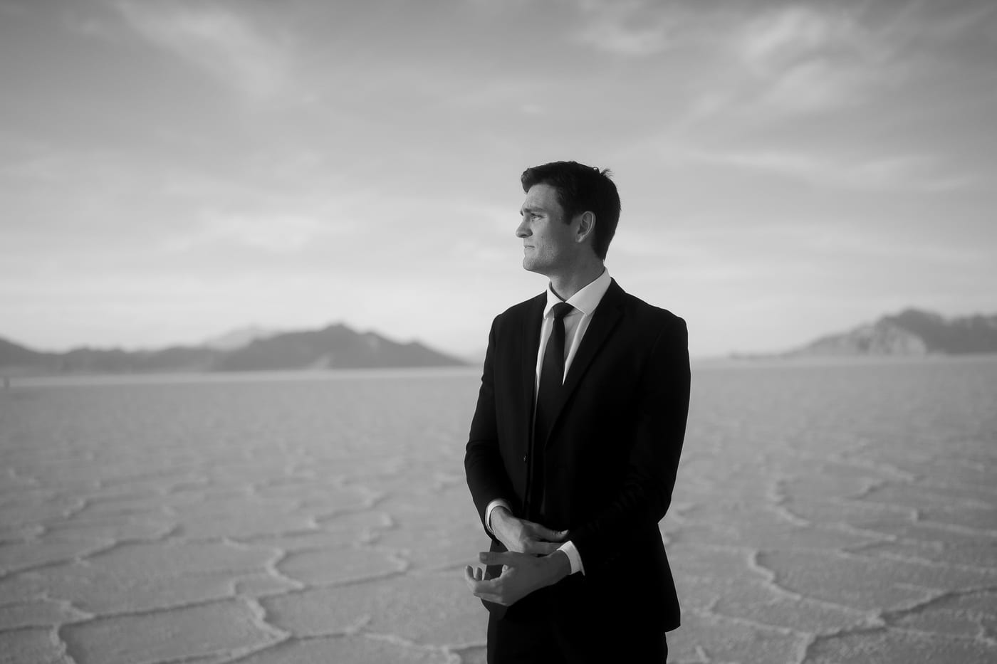 ELAINA AND BRIGGS (Elopement photoshoot at the Bonneville salt flats, UTAH, USA)