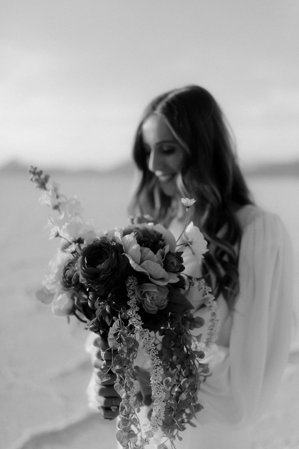 ELAINA AND BRIGGS (Elopement photoshoot at the Bonneville salt flats, UTAH, USA)