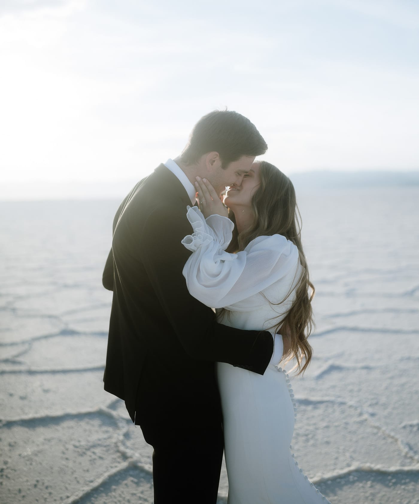 ELAINA AND BRIGGS (Elopement photoshoot at the Bonneville salt flats, UTAH, USA)