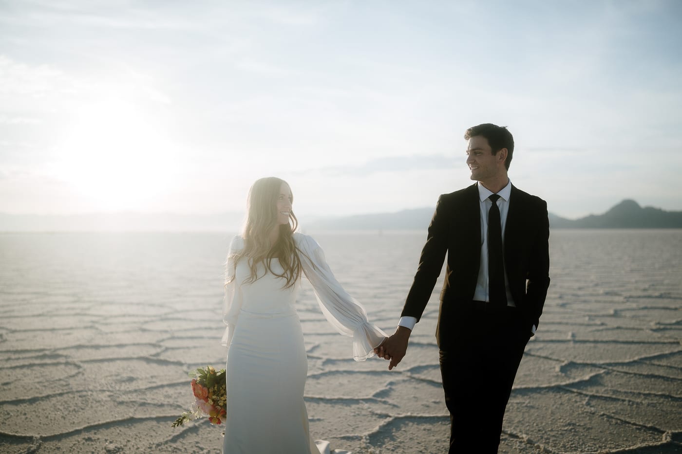 ELAINA AND BRIGGS (Elopement photoshoot at the Bonneville salt flats, UTAH, USA)