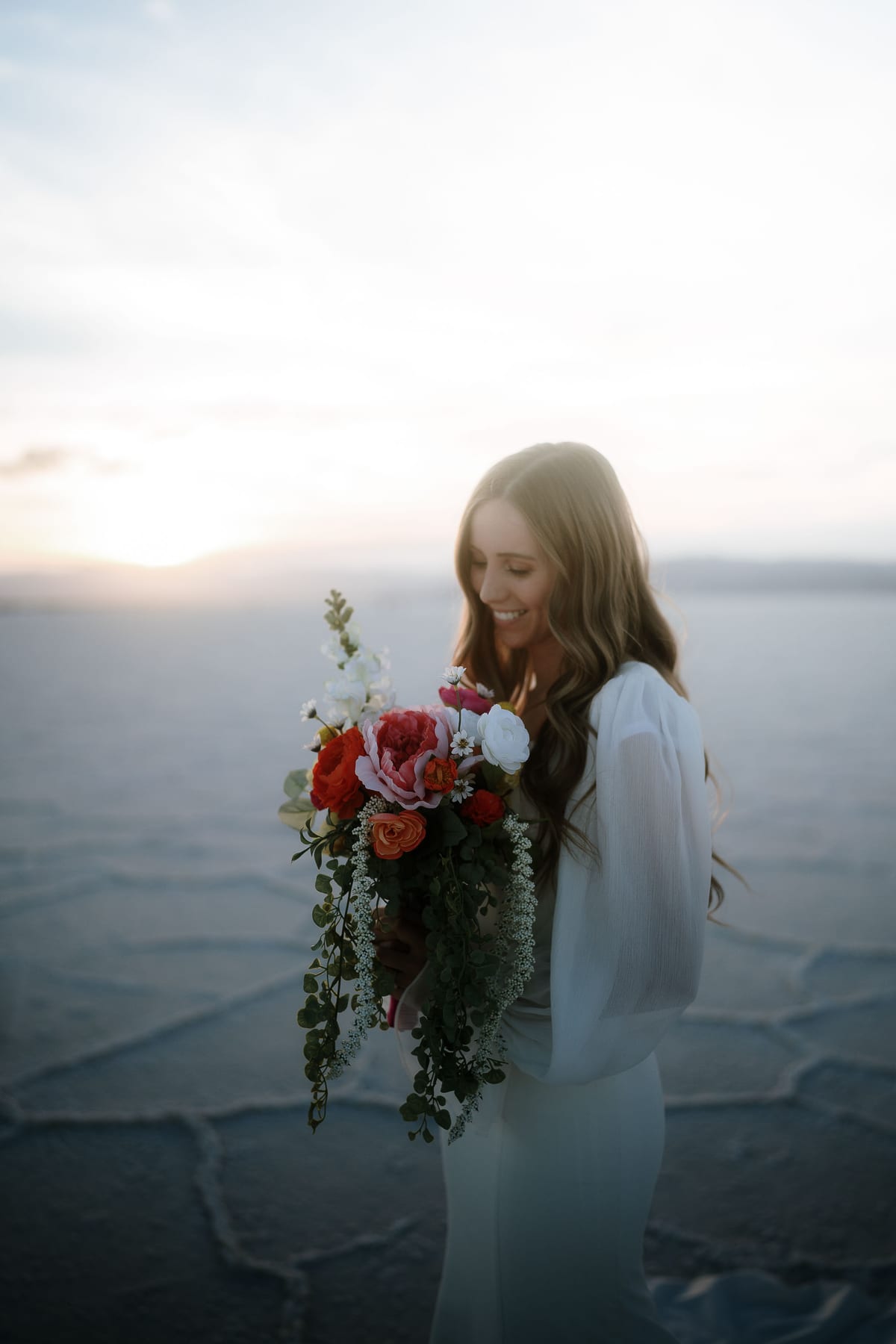 ELAINA AND BRIGGS (Elopement photoshoot at the Bonneville salt flats, UTAH, USA)