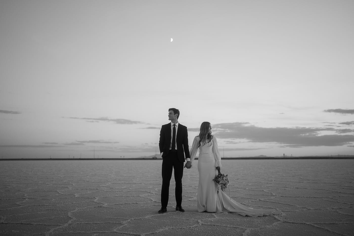 ELAINA AND BRIGGS (Elopement photoshoot at the Bonneville salt flats, UTAH, USA)