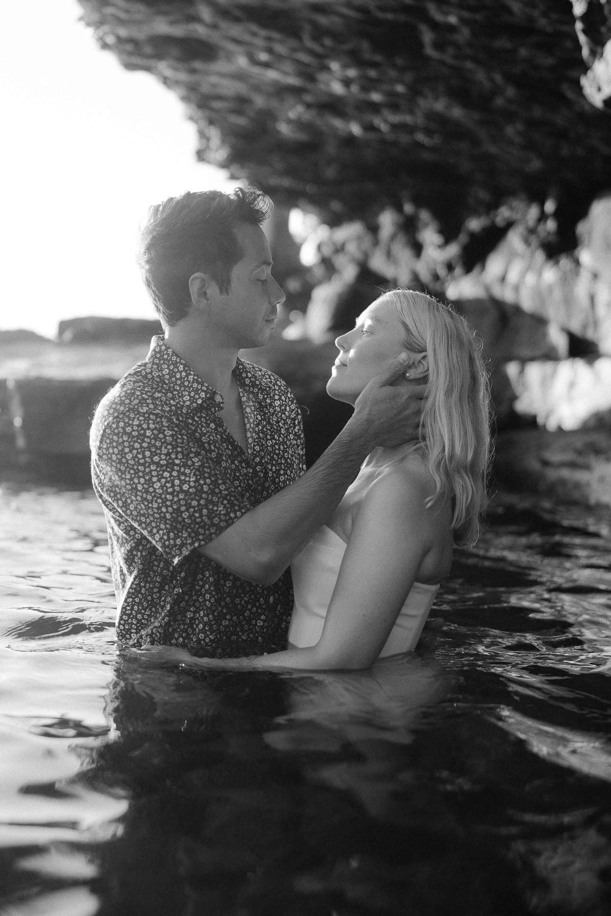 NICOLA AND JASON (Half underwater photoshoot at Gordon's bay, Eastern beacches Sydney)