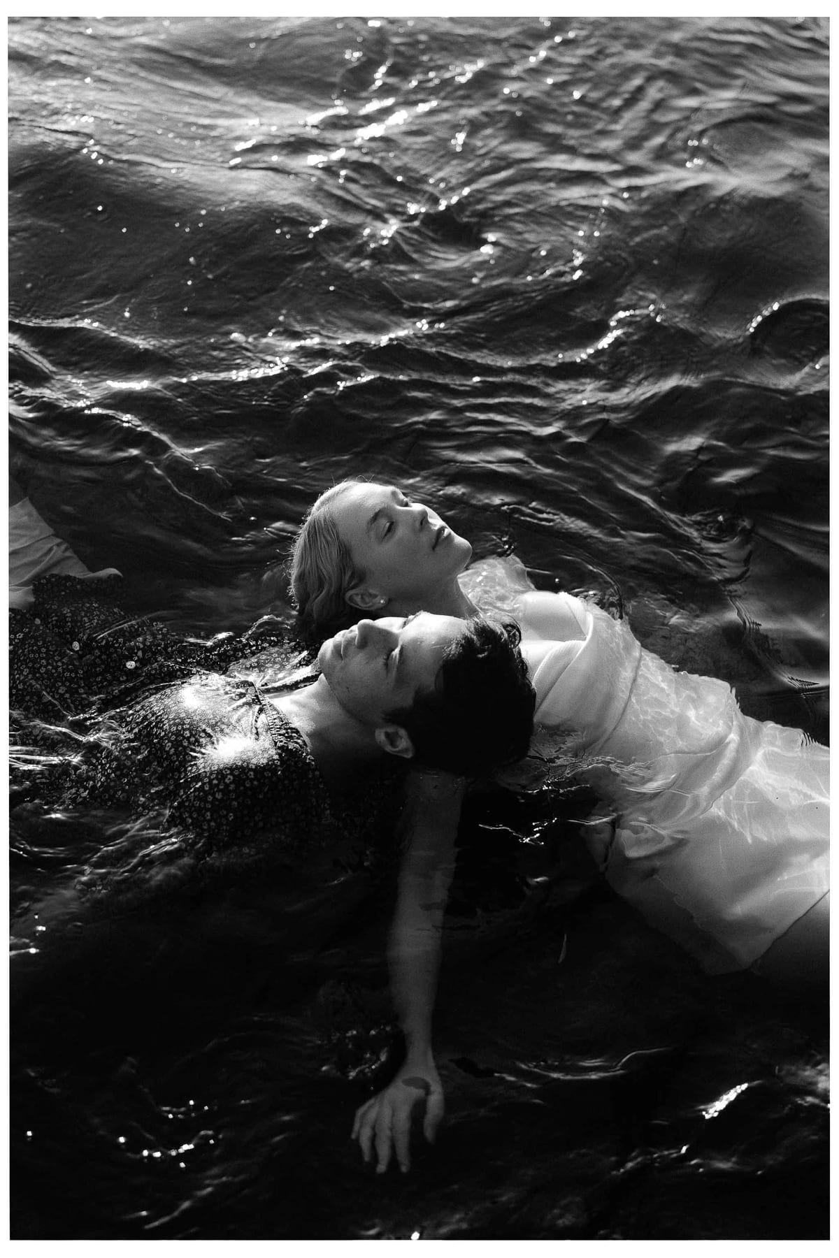 NICOLA AND JASON (Half underwater photoshoot at Gordon's bay, Eastern beacches Sydney)
