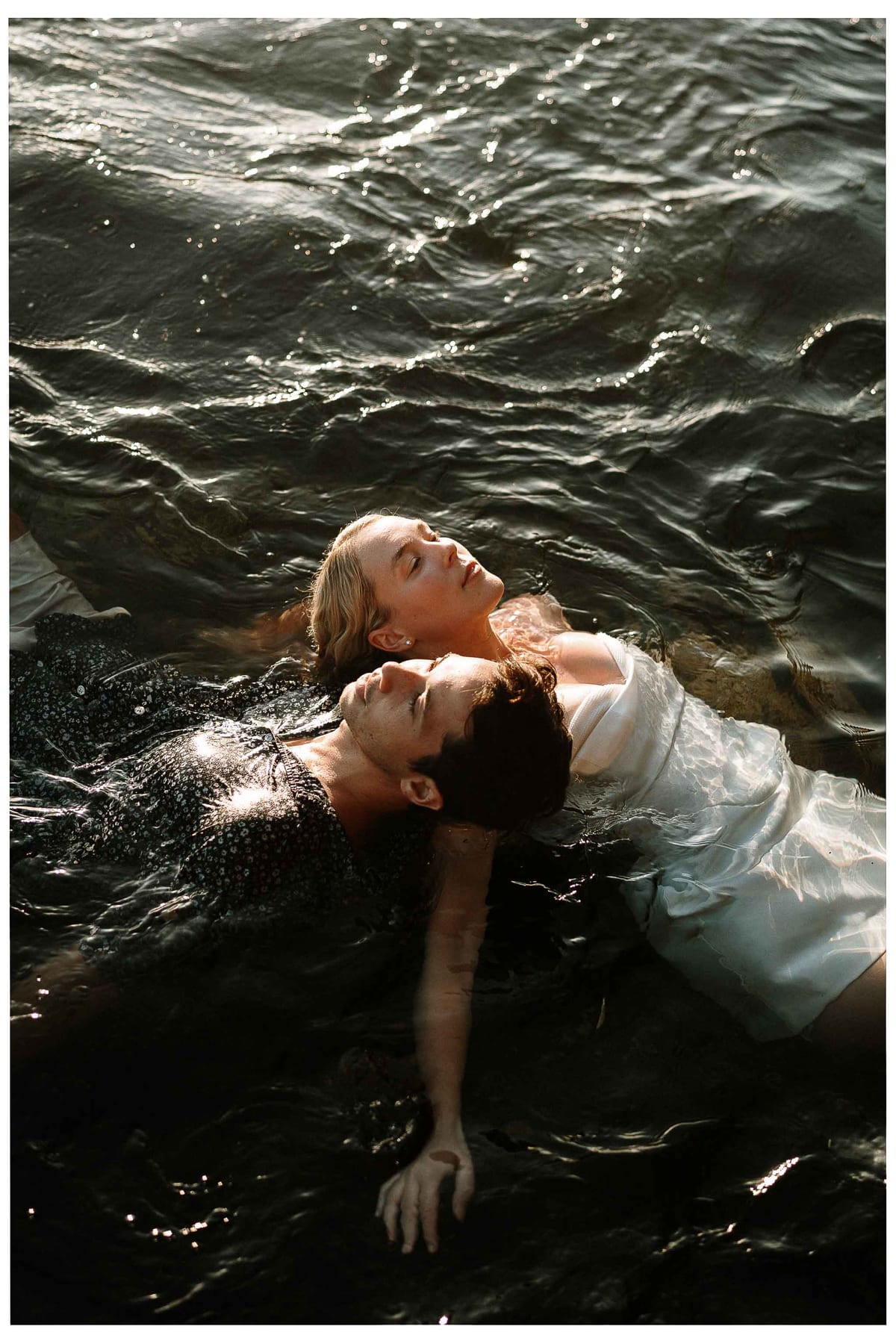 NICOLA AND JASON (Half underwater photoshoot at Gordon's bay, Eastern beacches Sydney)