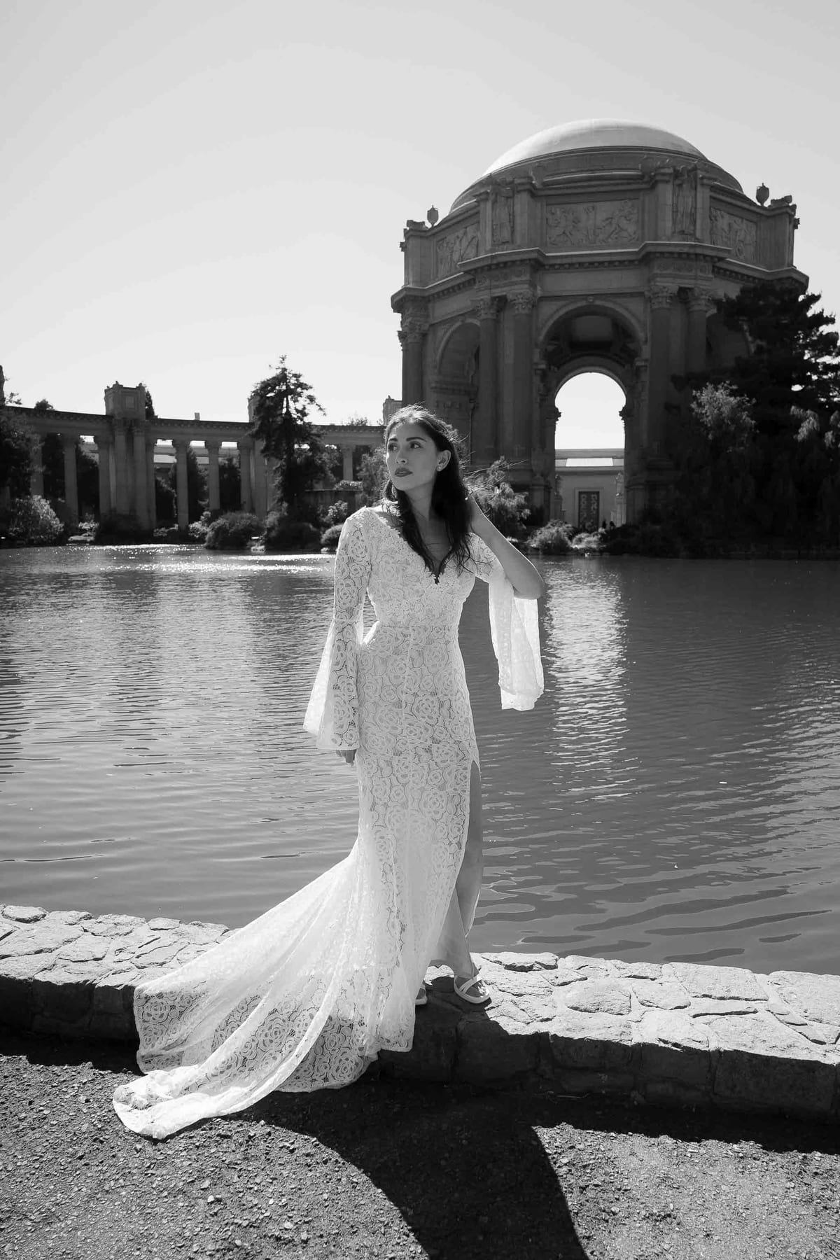 Elopement photoshoot at the Palace of fine arts, San Francisco, CA, USA