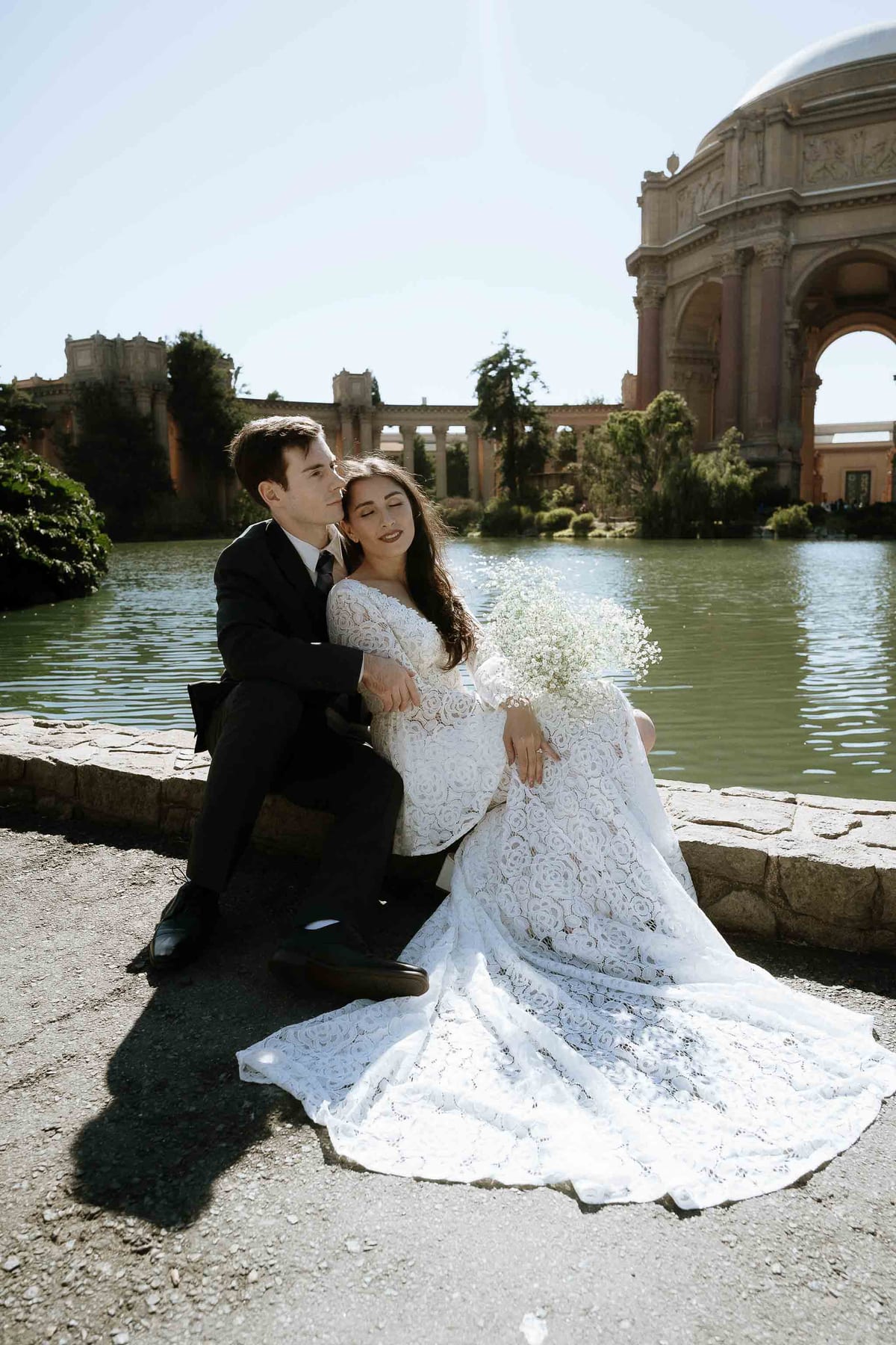 Elopement photoshoot at the Palace of fine arts, San Francisco, CA, USA