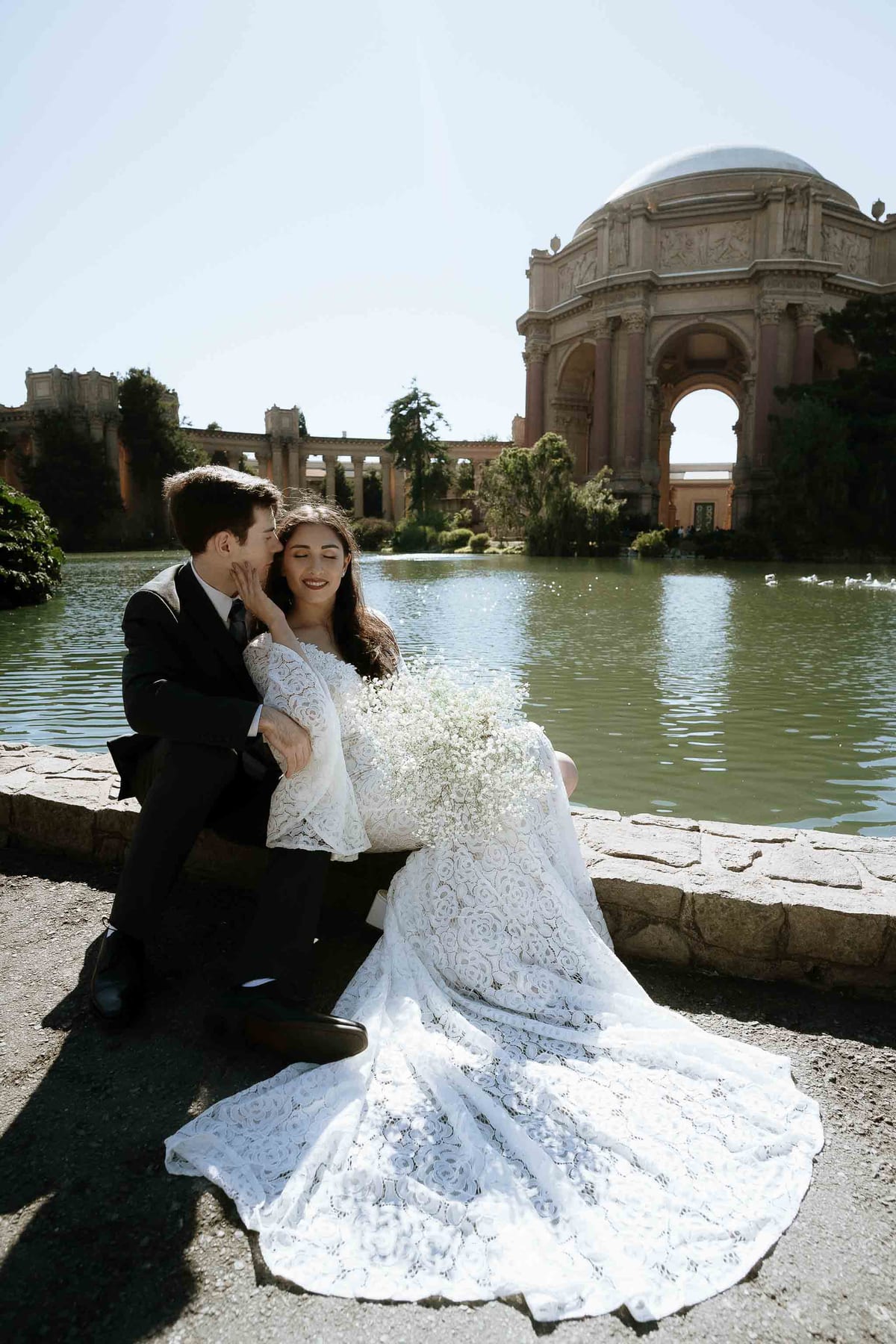 Elopement photoshoot at the Palace of fine arts, San Francisco, CA, USA
