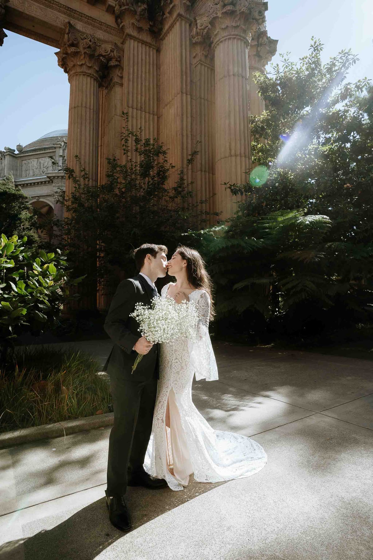 Elopement photoshoot at the Palace of fine arts, San Francisco, CA, USA