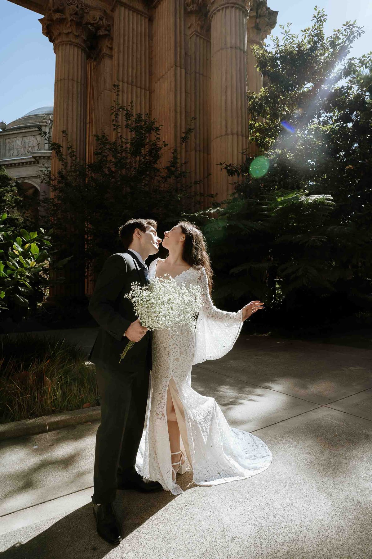 Elopement photoshoot at the Palace of fine arts, San Francisco, CA, USA