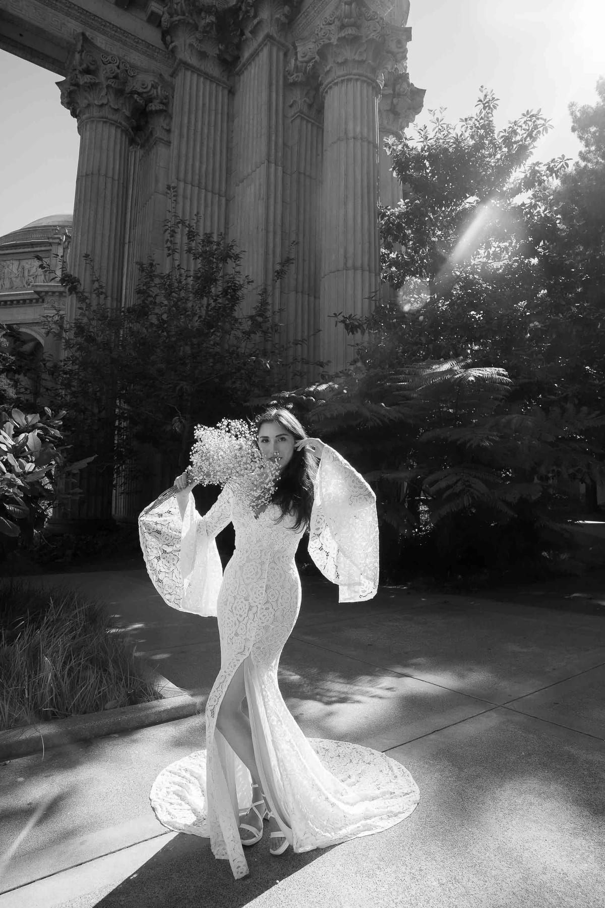 Elopement photoshoot at the Palace of fine arts, San Francisco, CA, USA