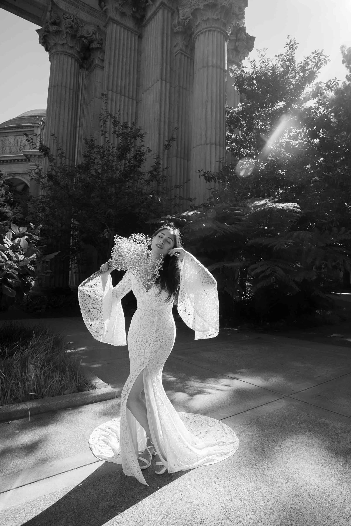Elopement photoshoot at the Palace of fine arts, San Francisco, CA, USA