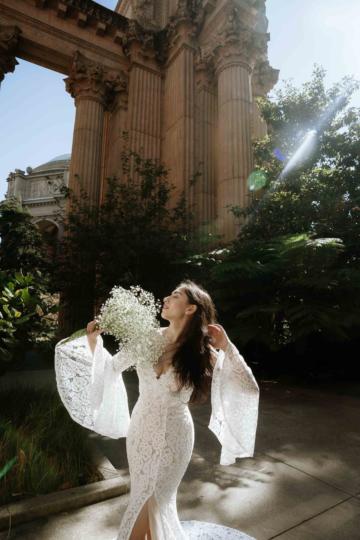 Elopement photoshoot at the Palace of fine arts, San Francisco, CA, USA