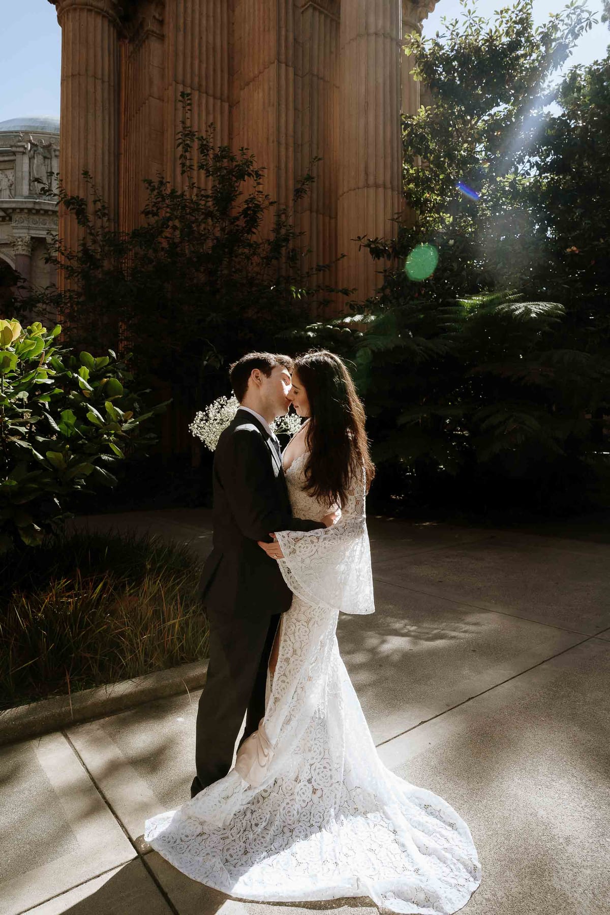 Elopement photoshoot at the Palace of fine arts, San Francisco, CA, USA