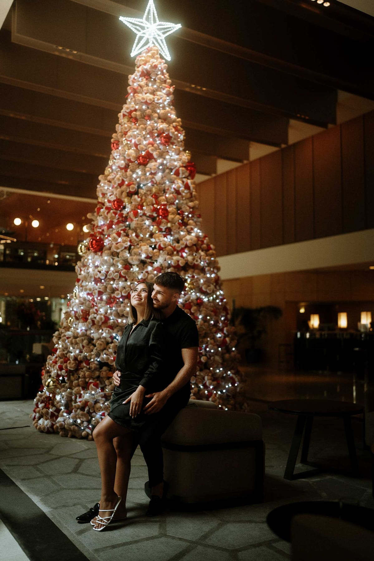 SASKIA AND MAURI (Christmas couple photoshoot at the Fullerton hotel, Martin place)