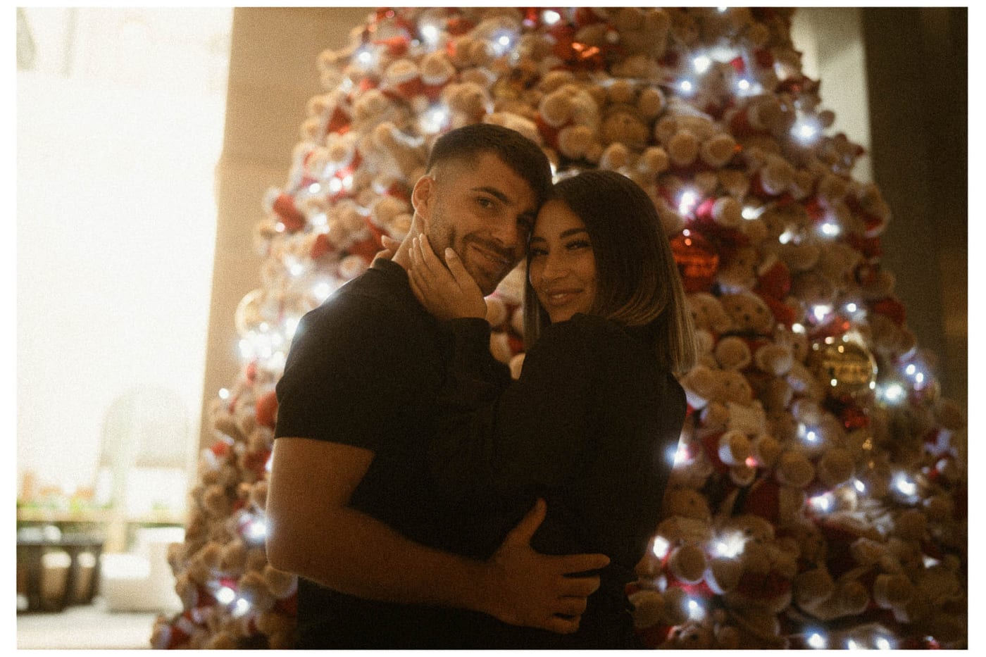 SASKIA AND MAURI (Christmas couple photoshoot at the Fullerton hotel, Martin place)