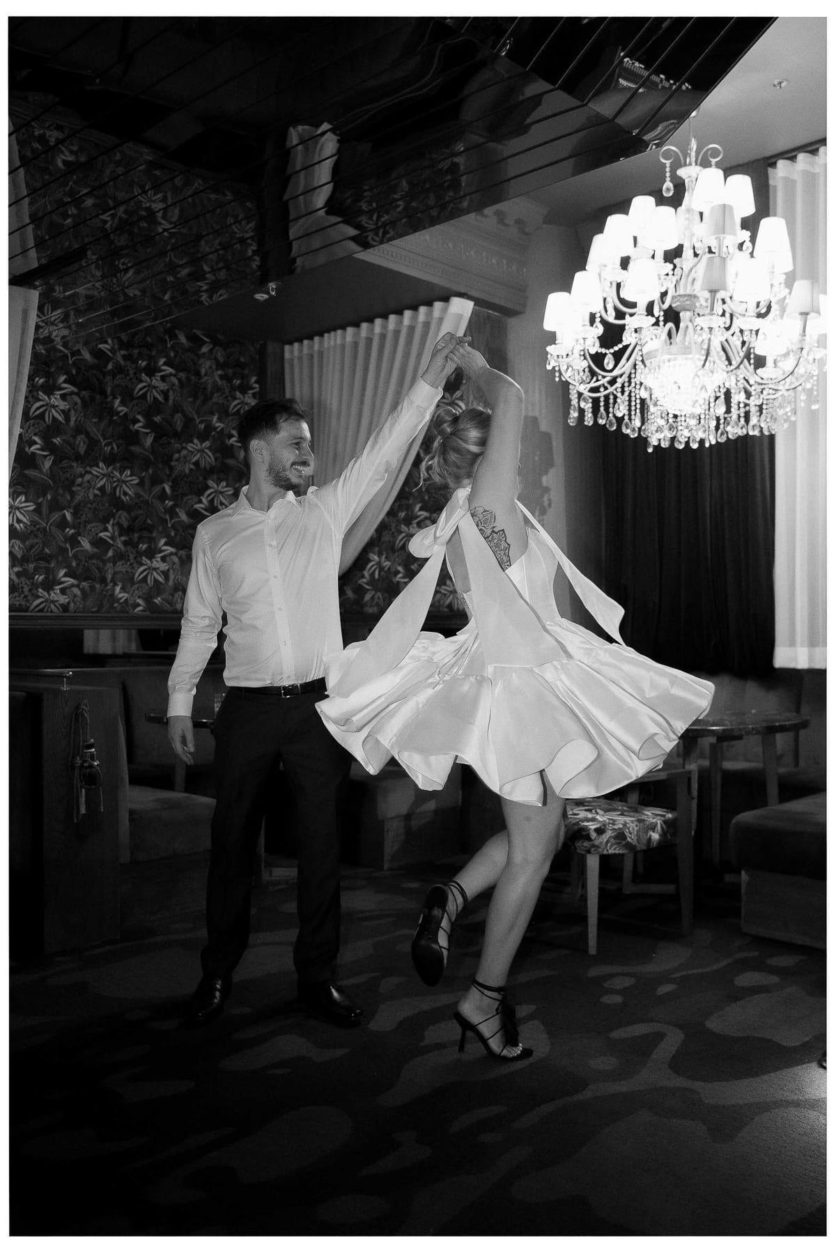 BLAKE AND TESS (Engagement photoshoot at Cardea bar, Barangaroo)