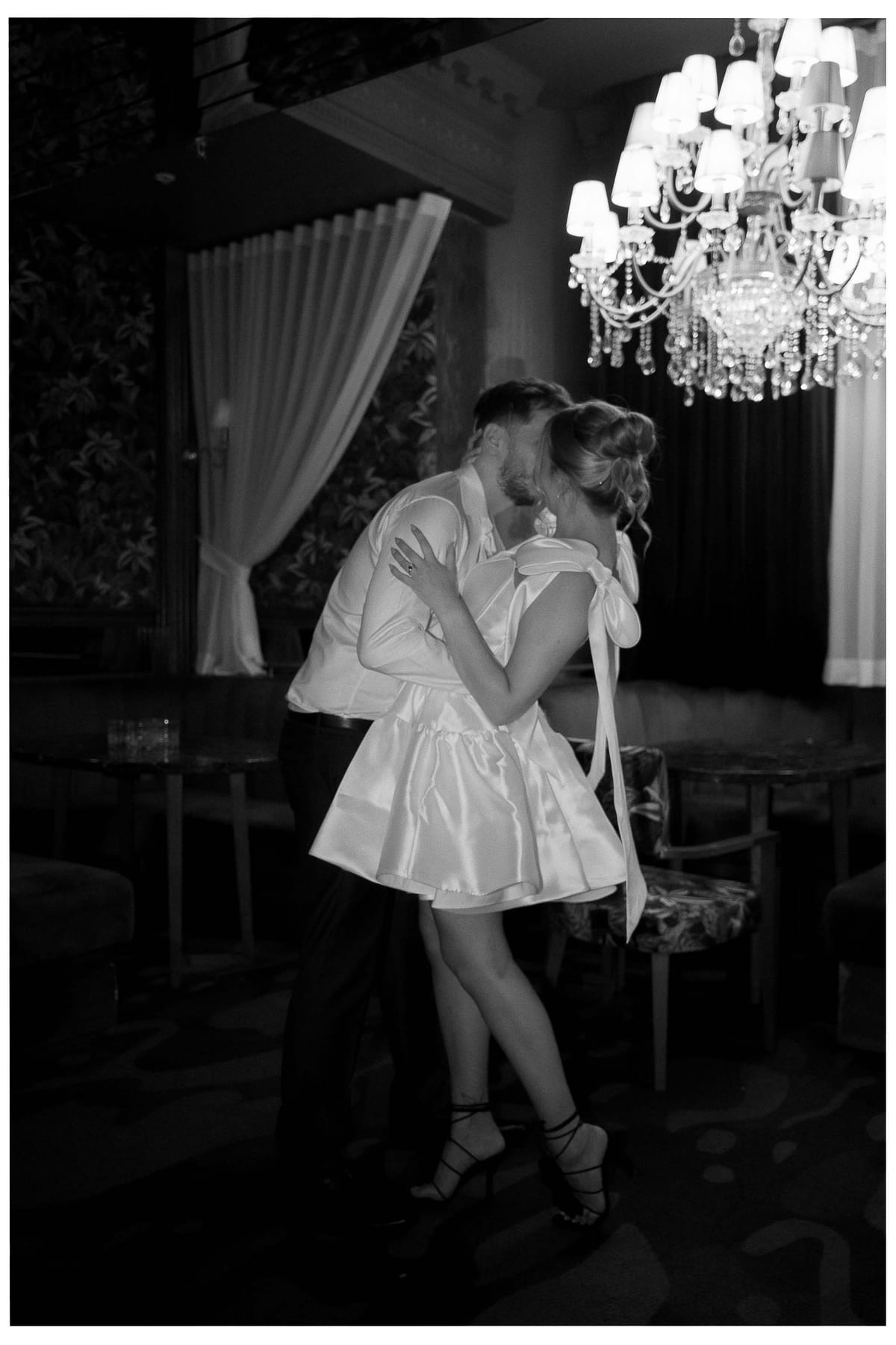 BLAKE AND TESS (Engagement photoshoot at Cardea bar, Barangaroo)