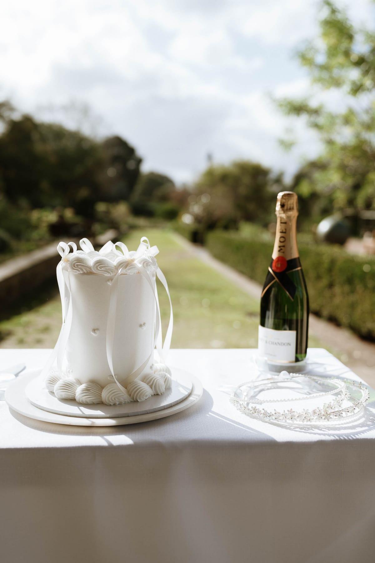 LAURA AND CHRIS (Elopement wedding at the Royal botanical gardens and Opera house Sydney)
