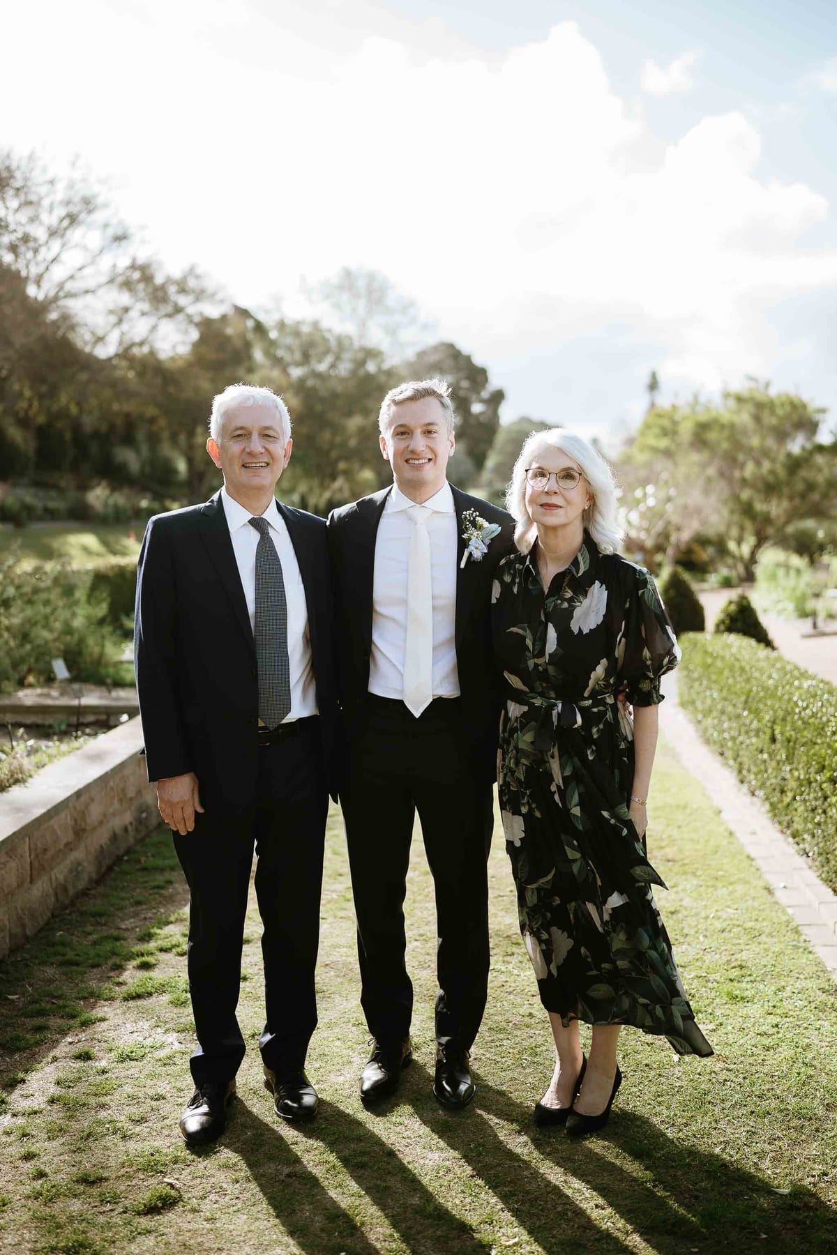 LAURA AND CHRIS (Elopement wedding at the Royal botanical gardens and Opera house Sydney)