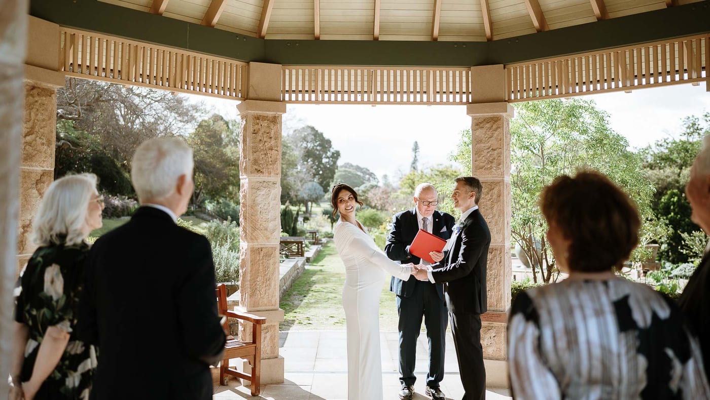 LAURA AND CHRIS (Elopement wedding at the Royal botanical gardens and Opera house Sydney)