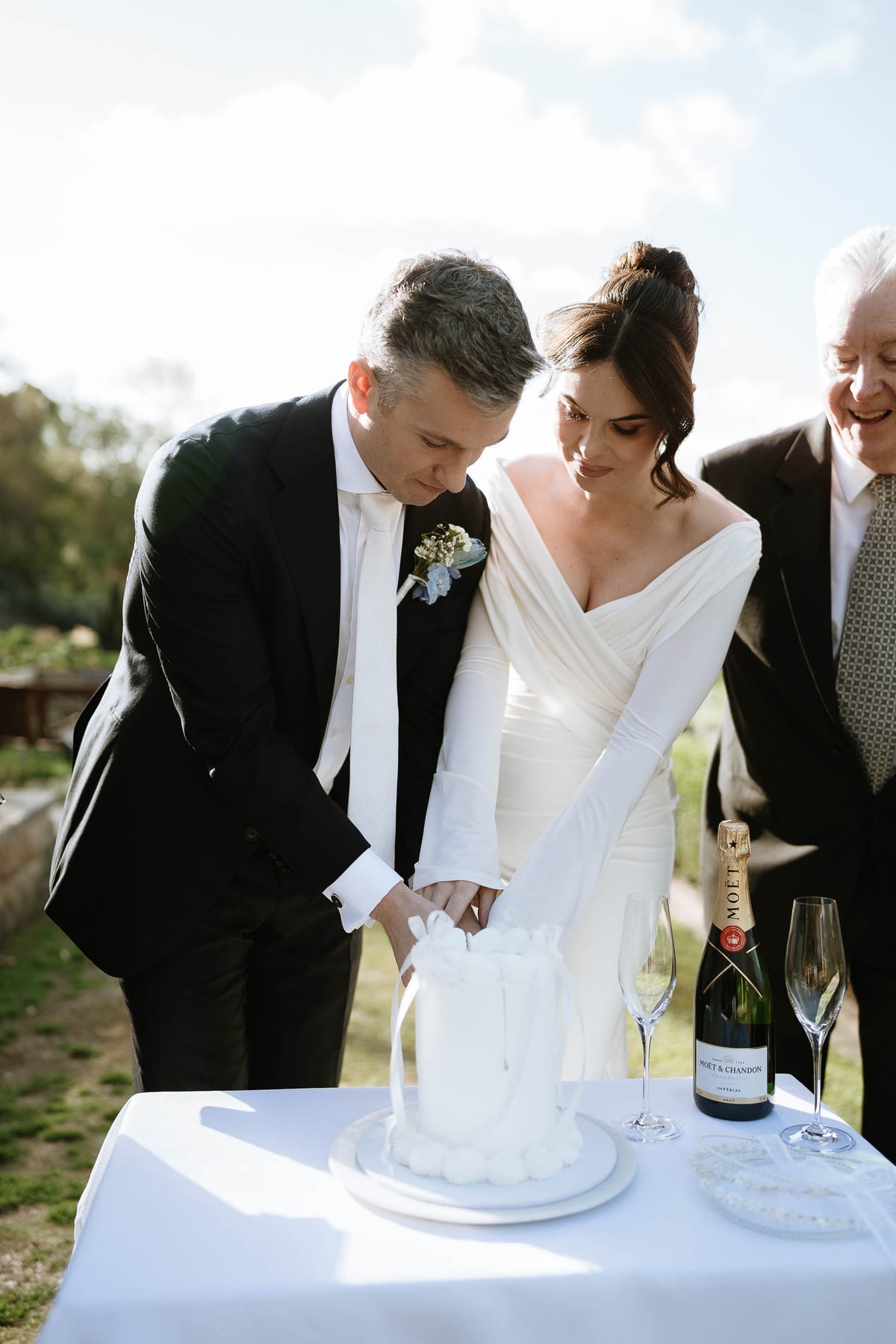 LAURA AND CHRIS (Elopement wedding at the Royal botanical gardens and Opera house Sydney)