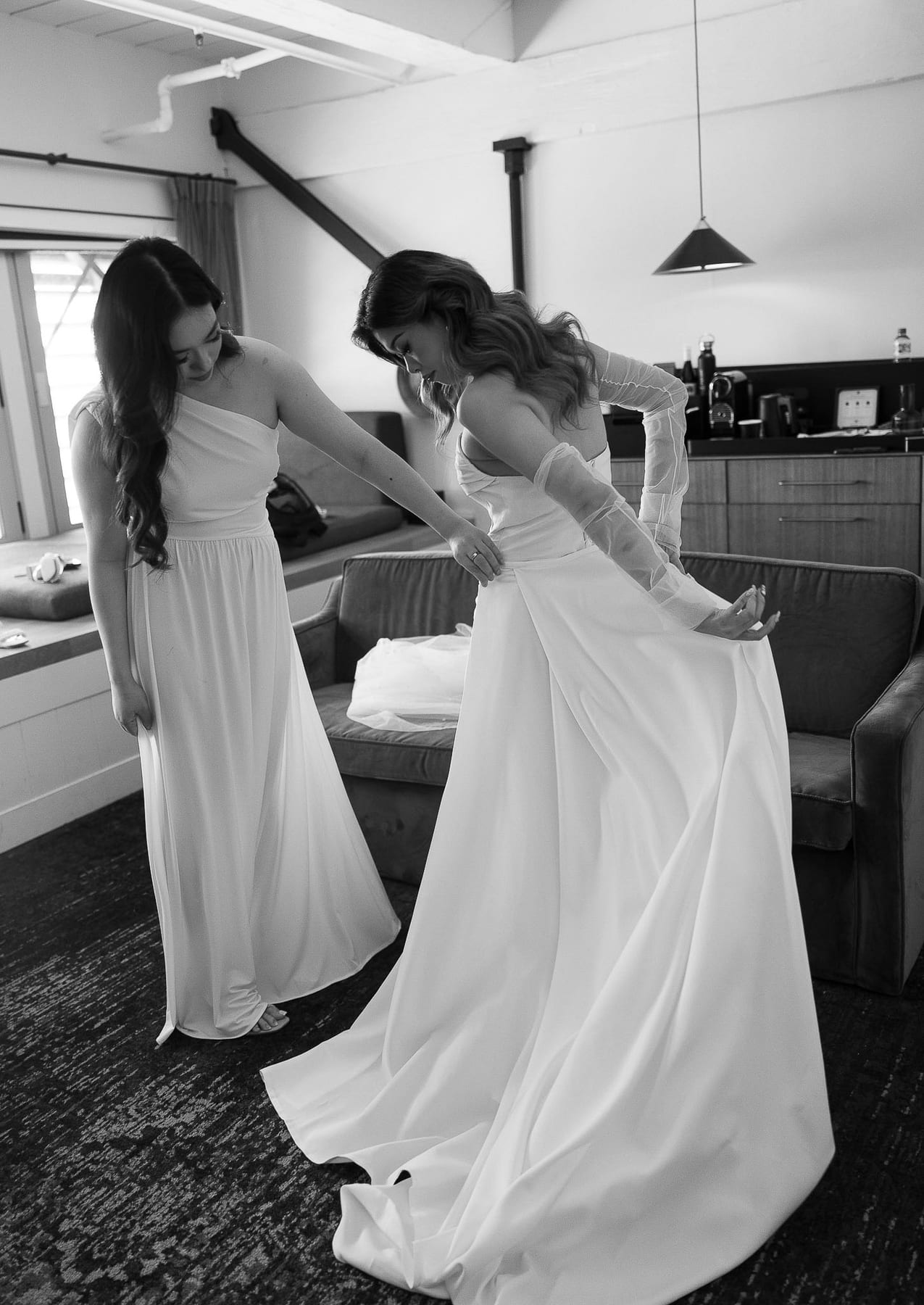 SARAH AND JASON (Intimate Sydney Elopement from Pyrmont Registry to Pier One Harbour Wedding)