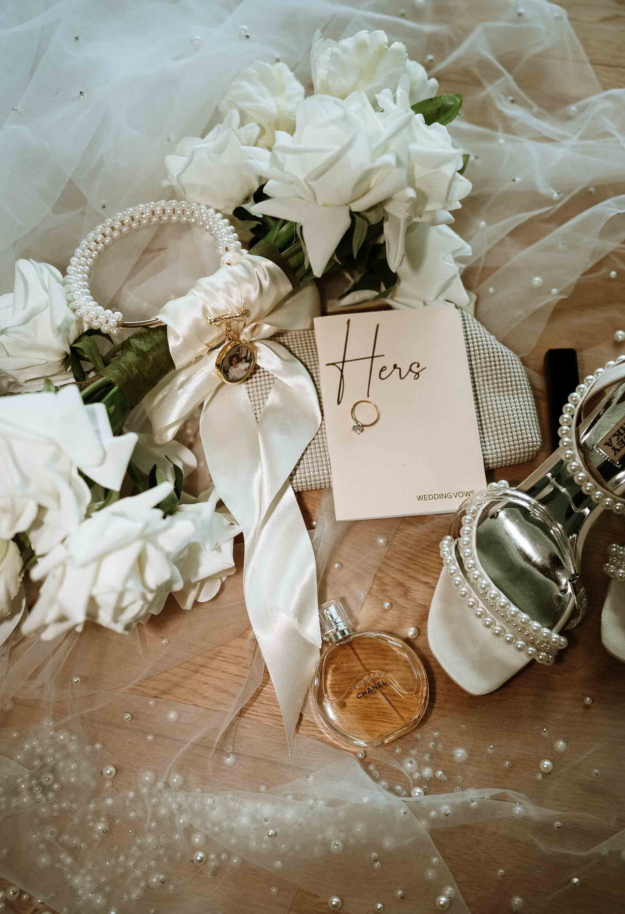 SARAH AND JASON (Intimate Sydney Elopement from Pyrmont Registry to Pier One Harbour Wedding)