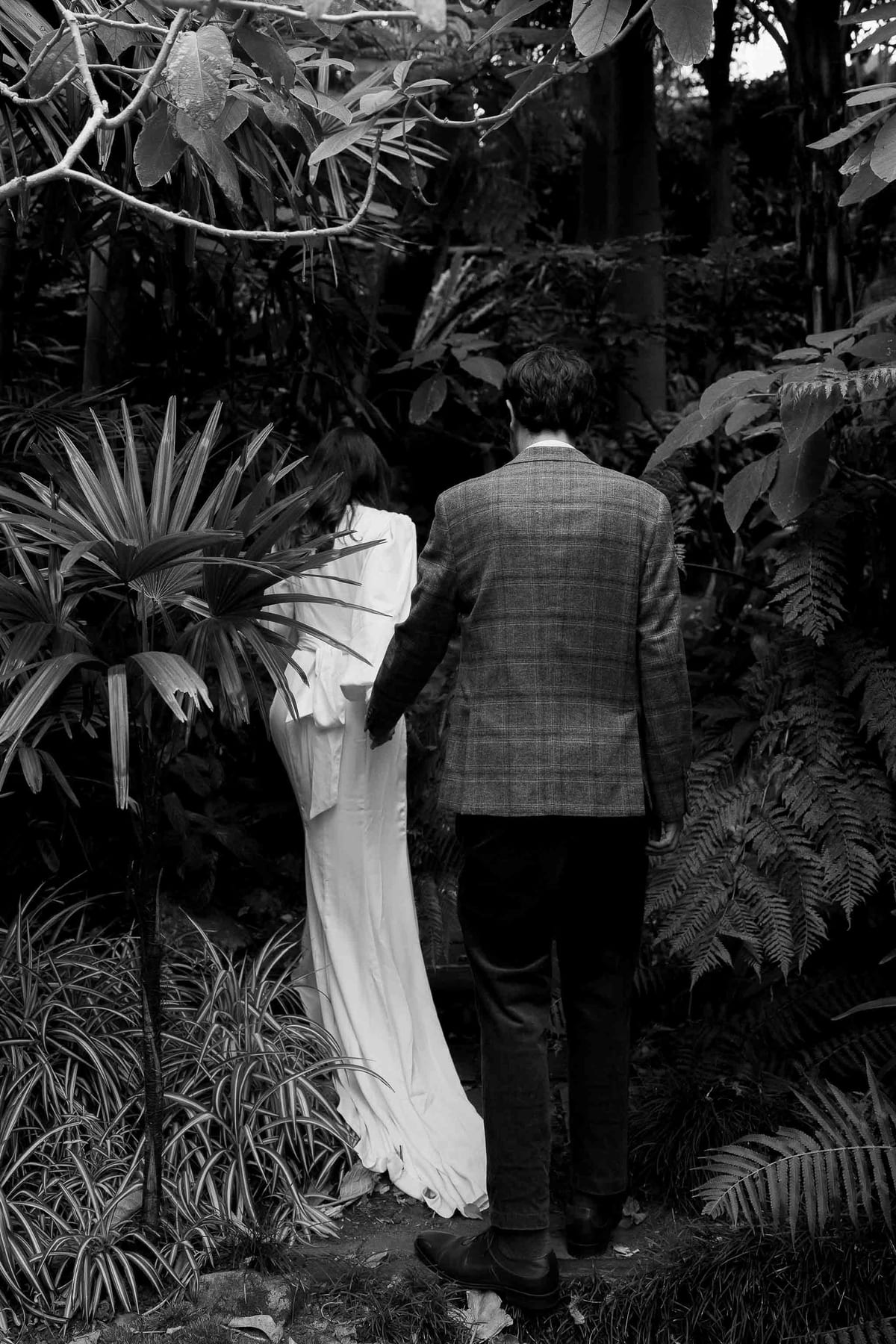 JOSH AND MADELINE (Romantic Elopement at Wendy’s Secret Garden, Lavender Bay and North Sydney Waterfront)