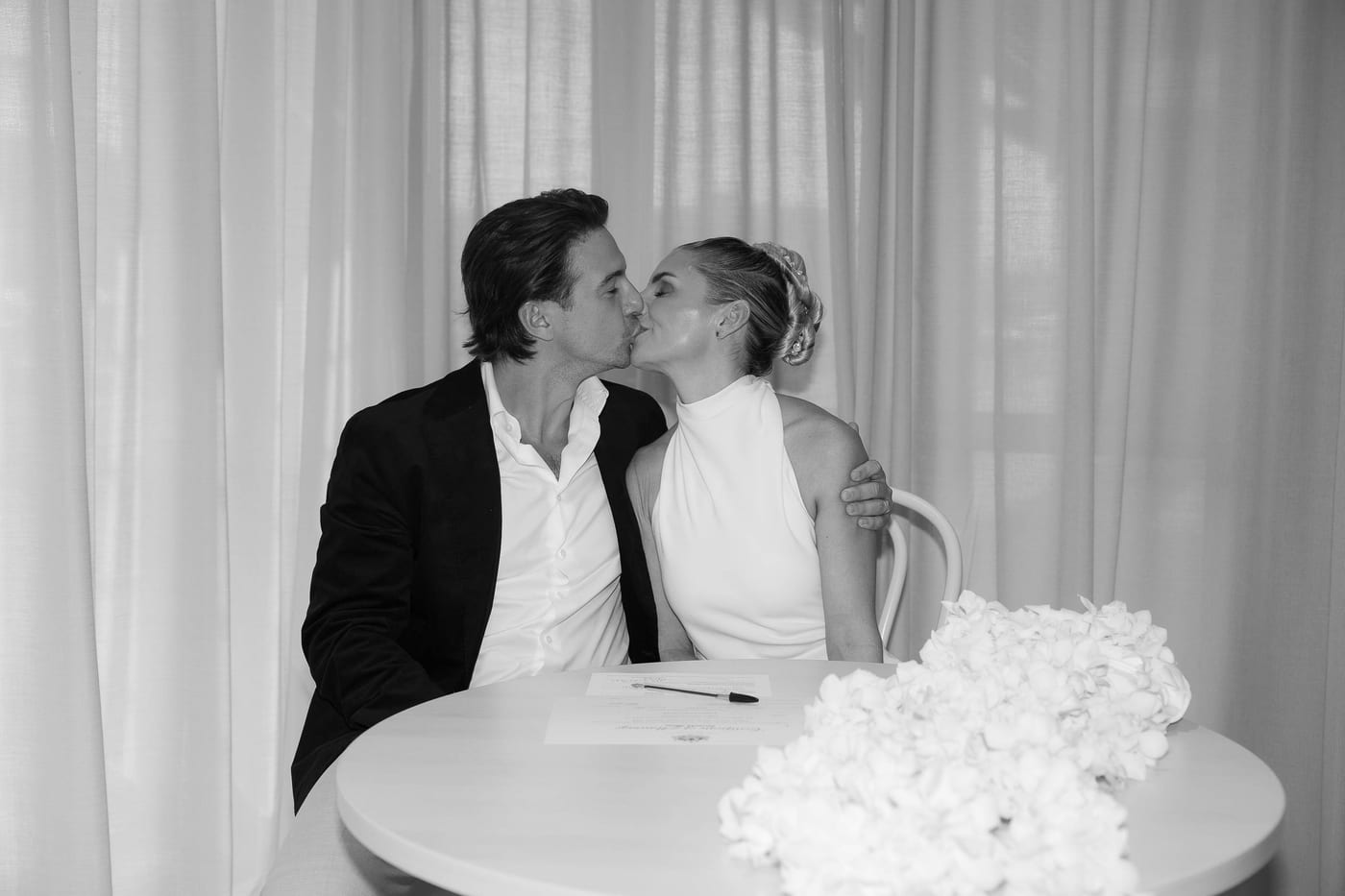 PRUDENCE AND ANDREW (Pyrmont Registry Elopement and Sydney Iconic views)