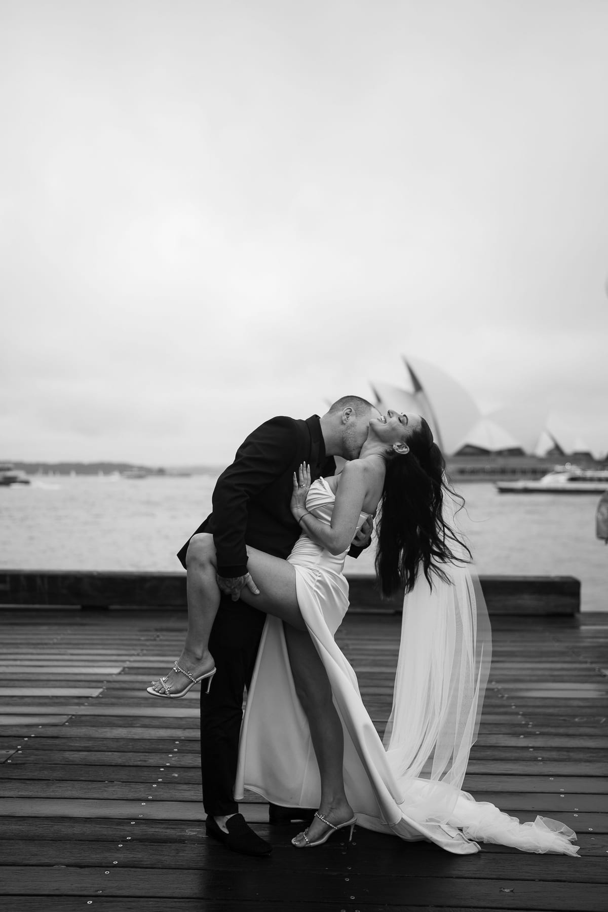 ZANE AND TORI (Pyrmont Registry Wedding and Modern Sydney CBD Elopement)