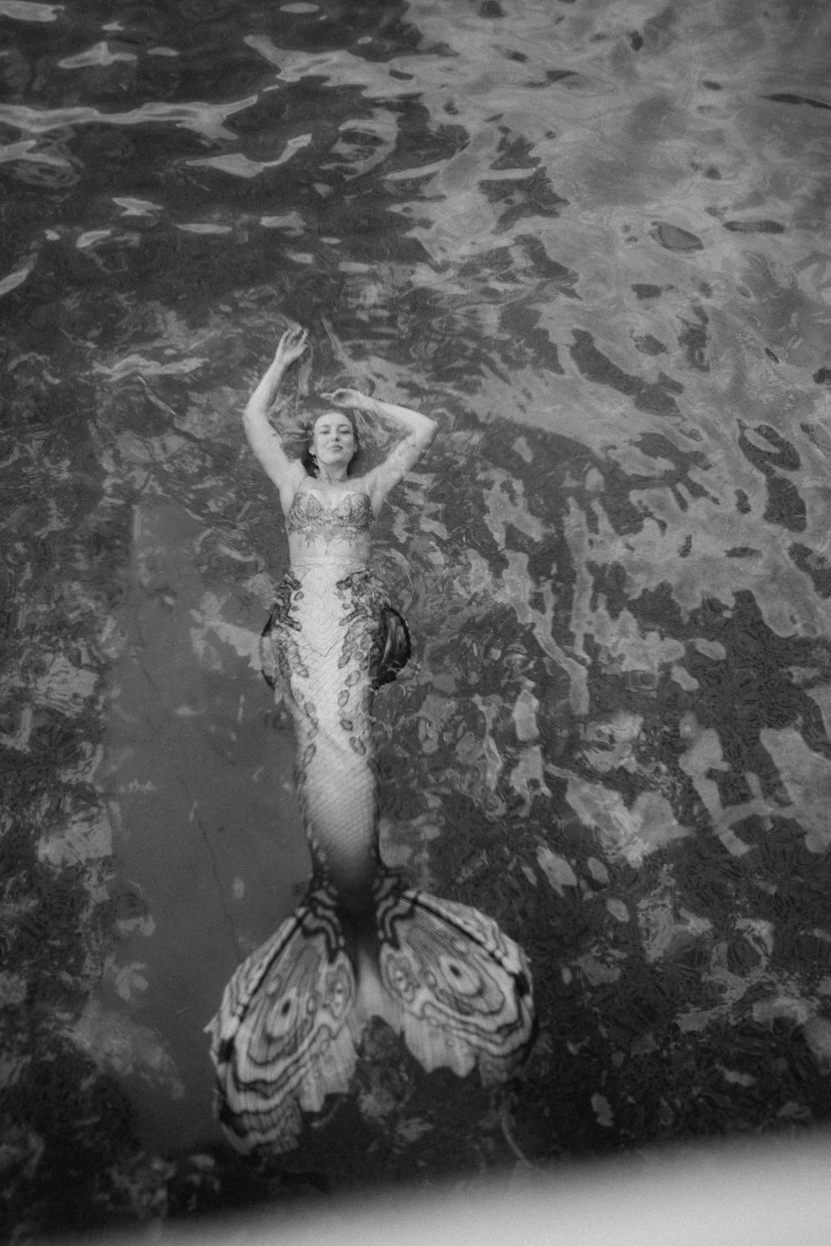 Moody Mermaid Photoshoot at Bronte Beach Rock Pool with Taylor