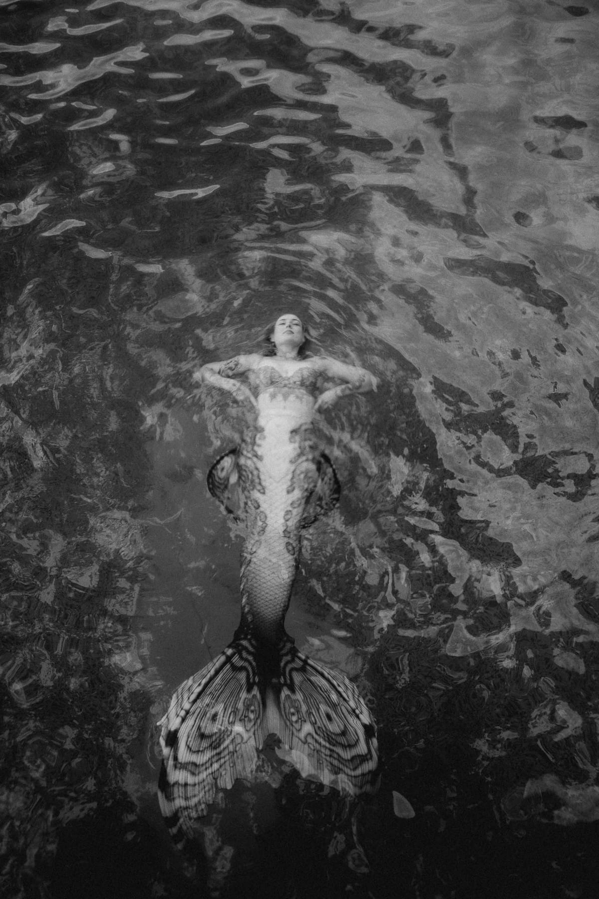 Moody Mermaid Photoshoot at Bronte Beach Rock Pool with Taylor