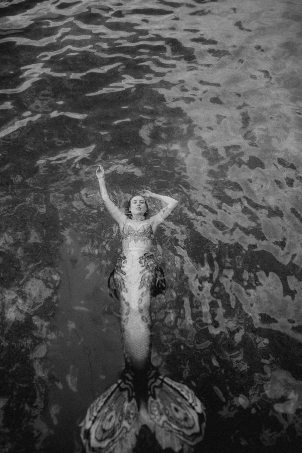Moody Mermaid Photoshoot at Bronte Beach Rock Pool with Taylor
