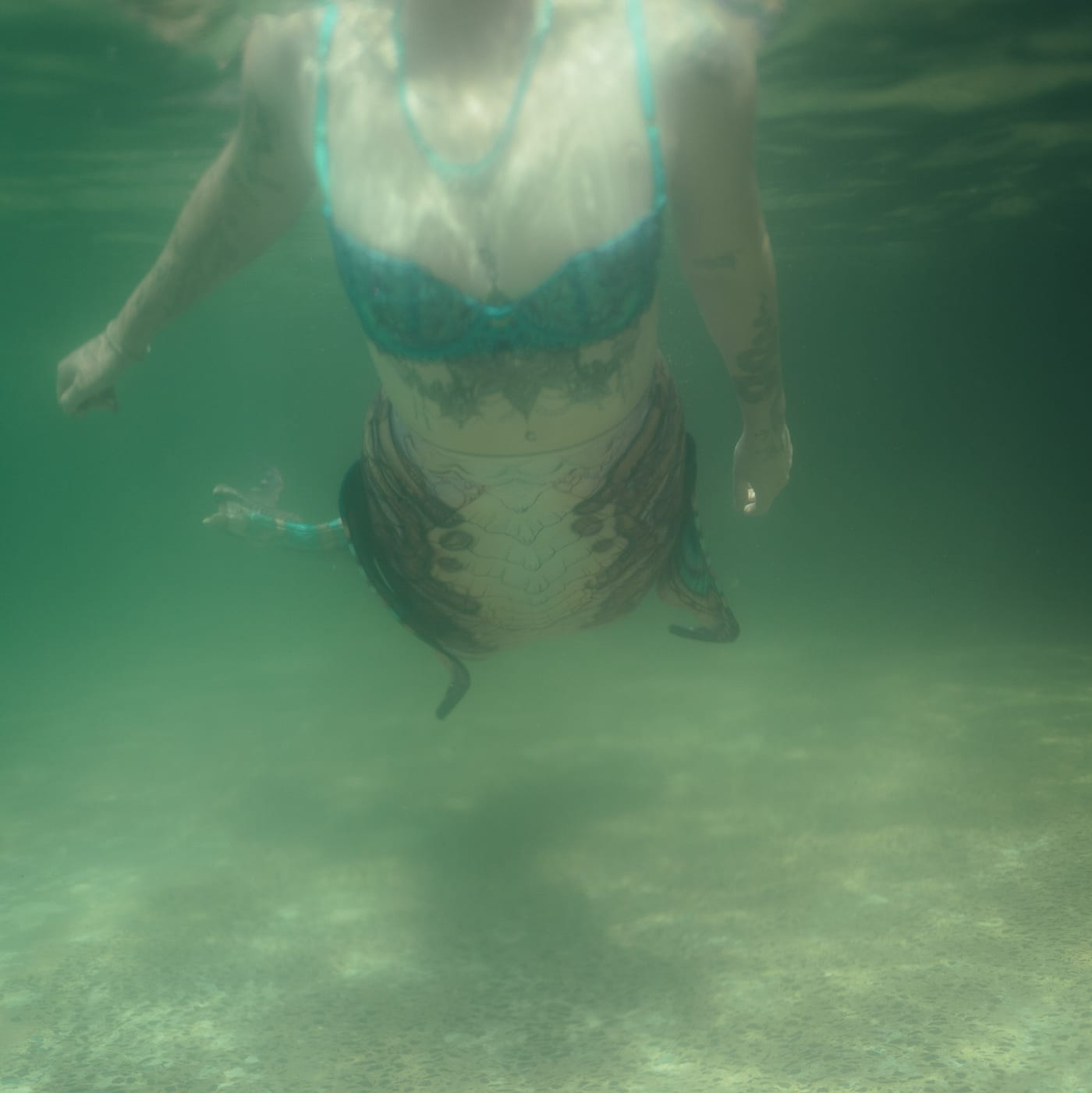 Moody Mermaid Photoshoot at Bronte Beach Rock Pool with Taylor