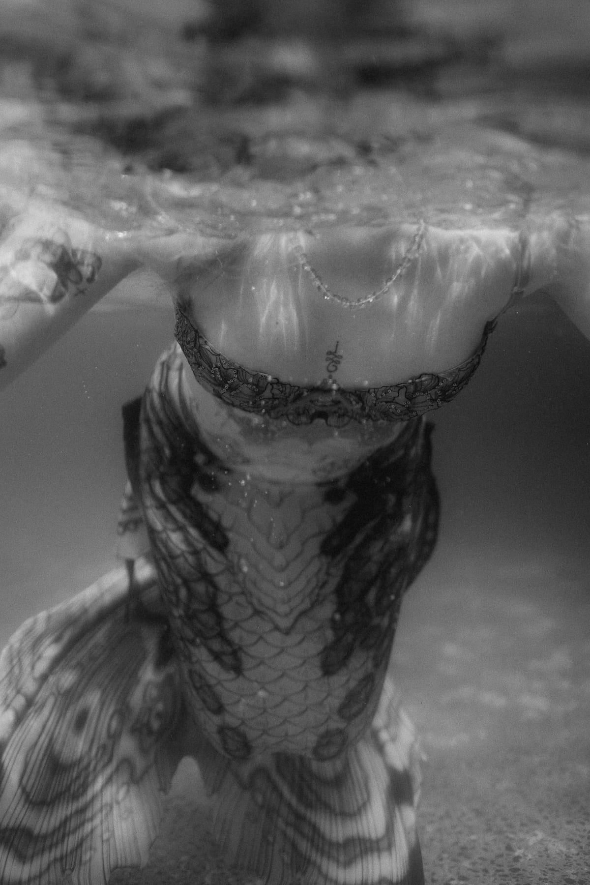 Moody Mermaid Photoshoot at Bronte Beach Rock Pool with Taylor
