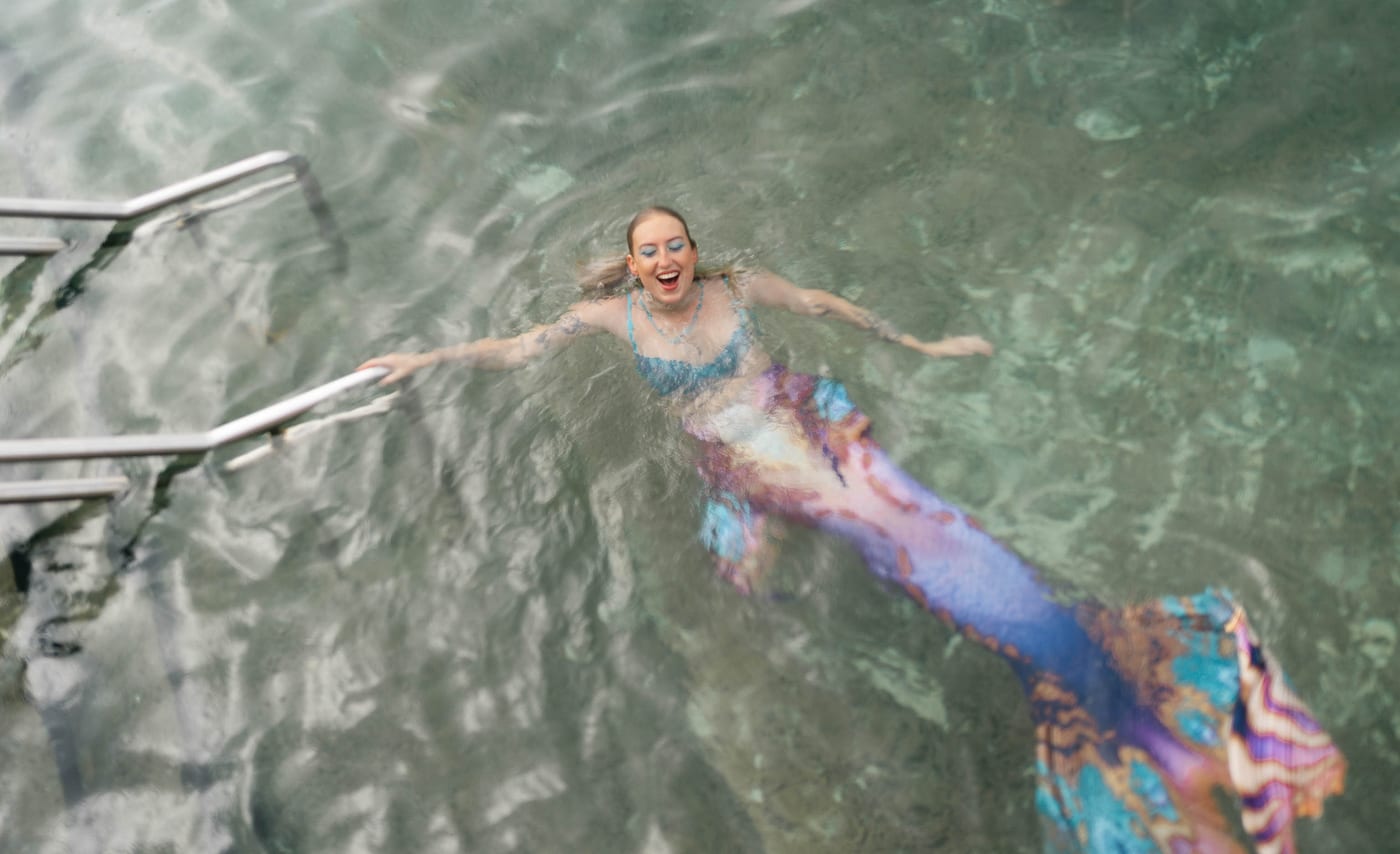 Moody Mermaid Photoshoot at Bronte Beach Rock Pool with Taylor