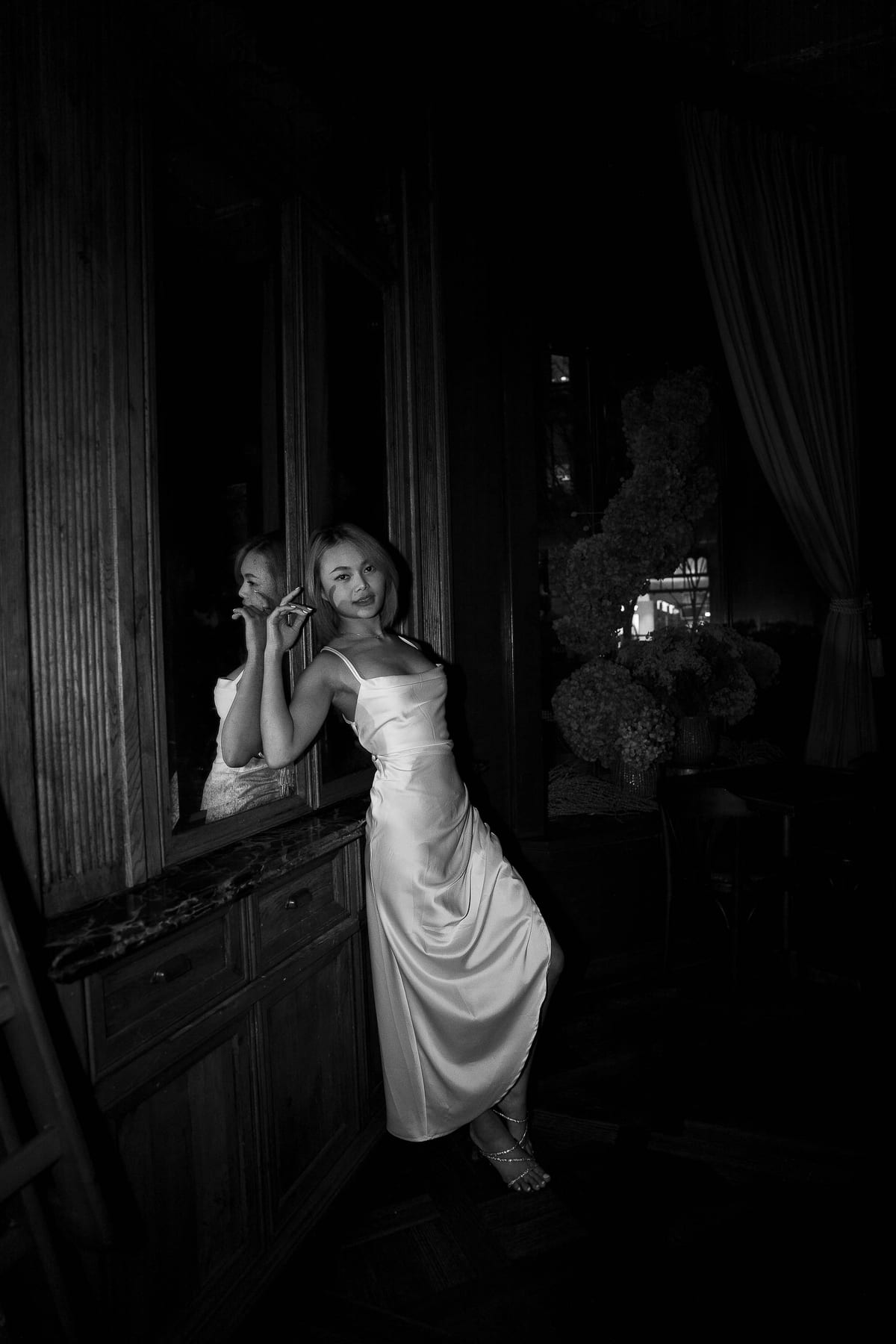 Merry's Portrait Photoshoot at Marble Bar and The Grounds City | Retro Flash Editorial Photography in Sydney