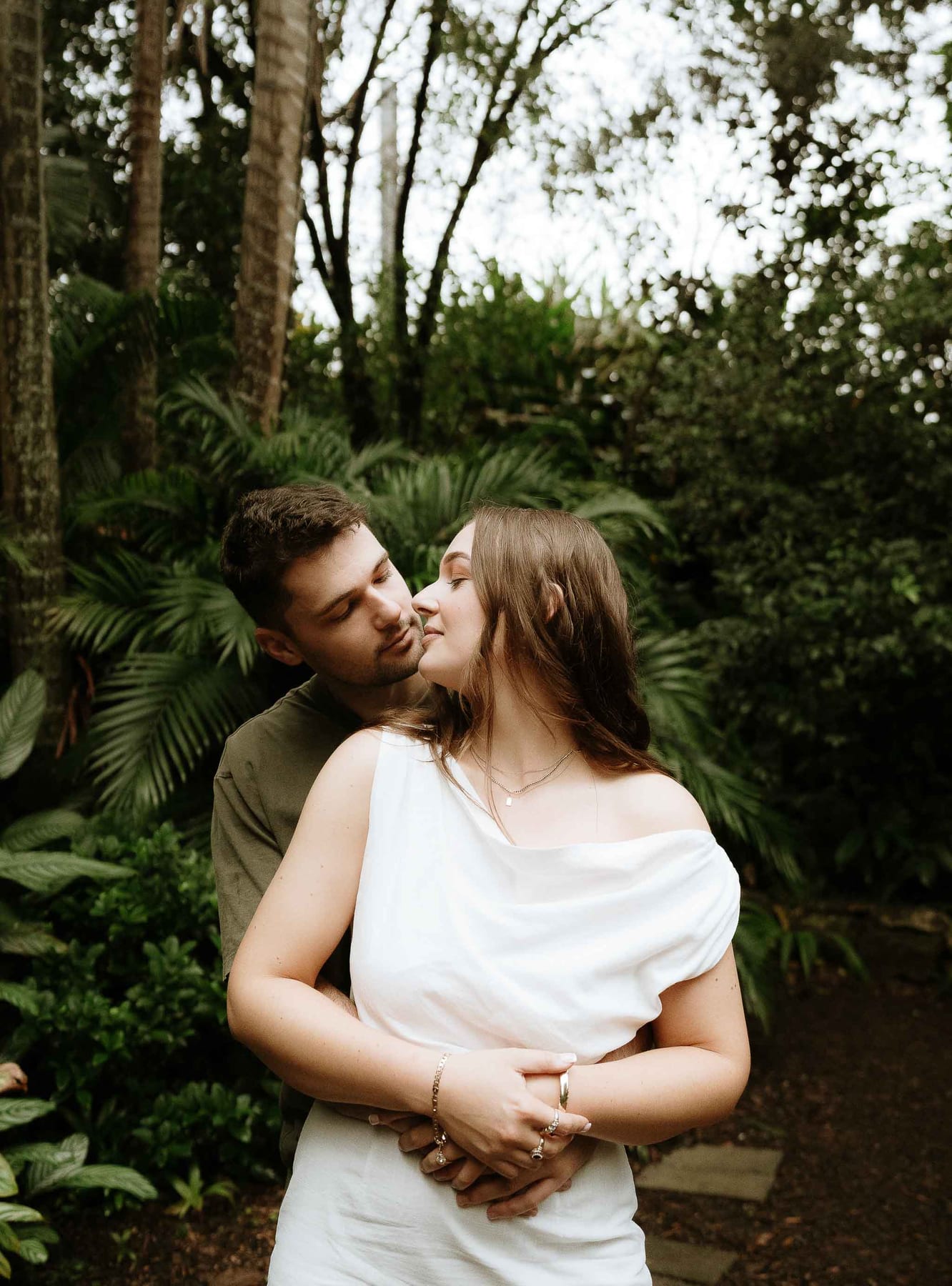 Tom and Naomi’s Proposal at Wendy Whiteley’s Secret Garden | Sydney Engagement Photography