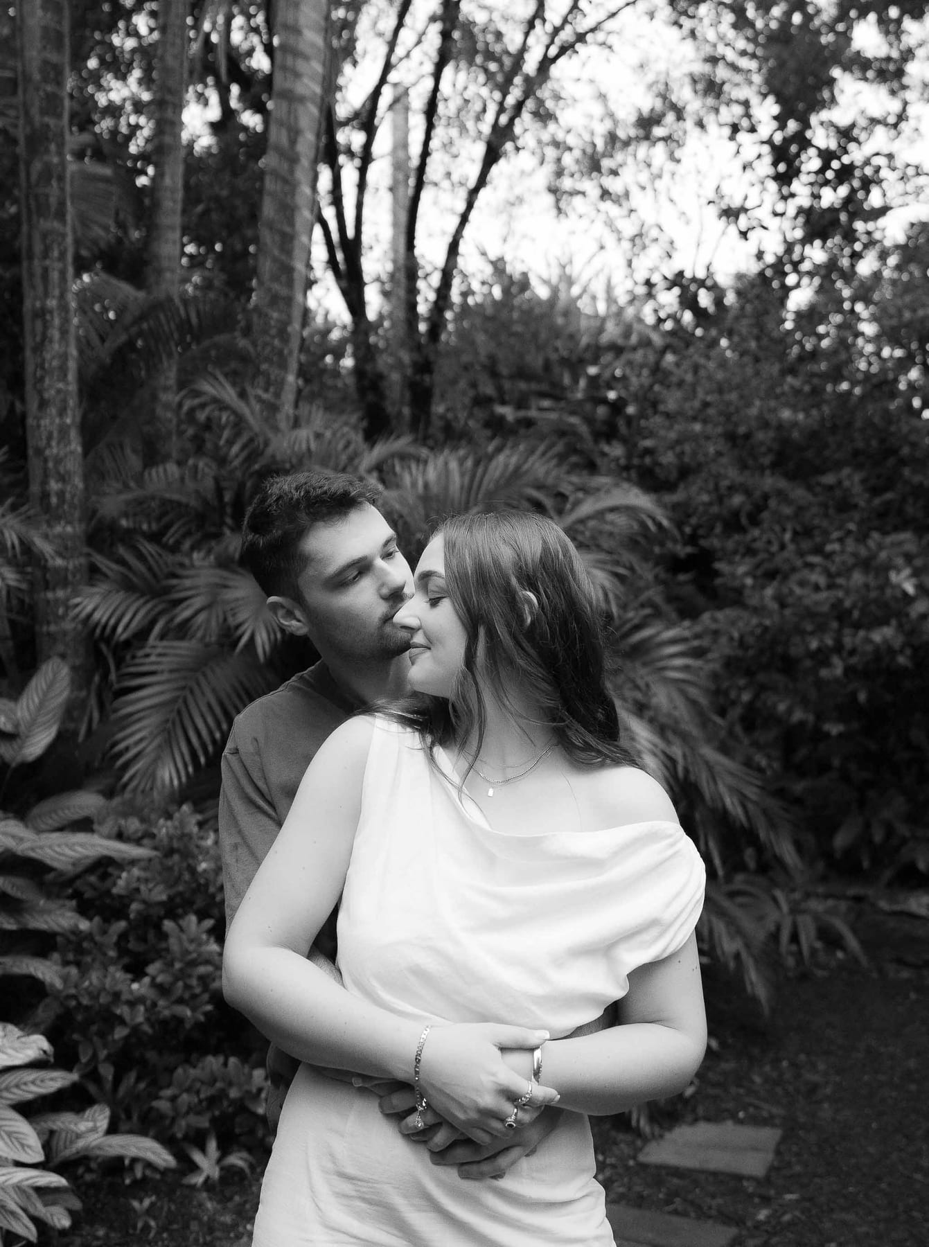 Tom and Naomi’s Proposal at Wendy Whiteley’s Secret Garden | Sydney Engagement Photography