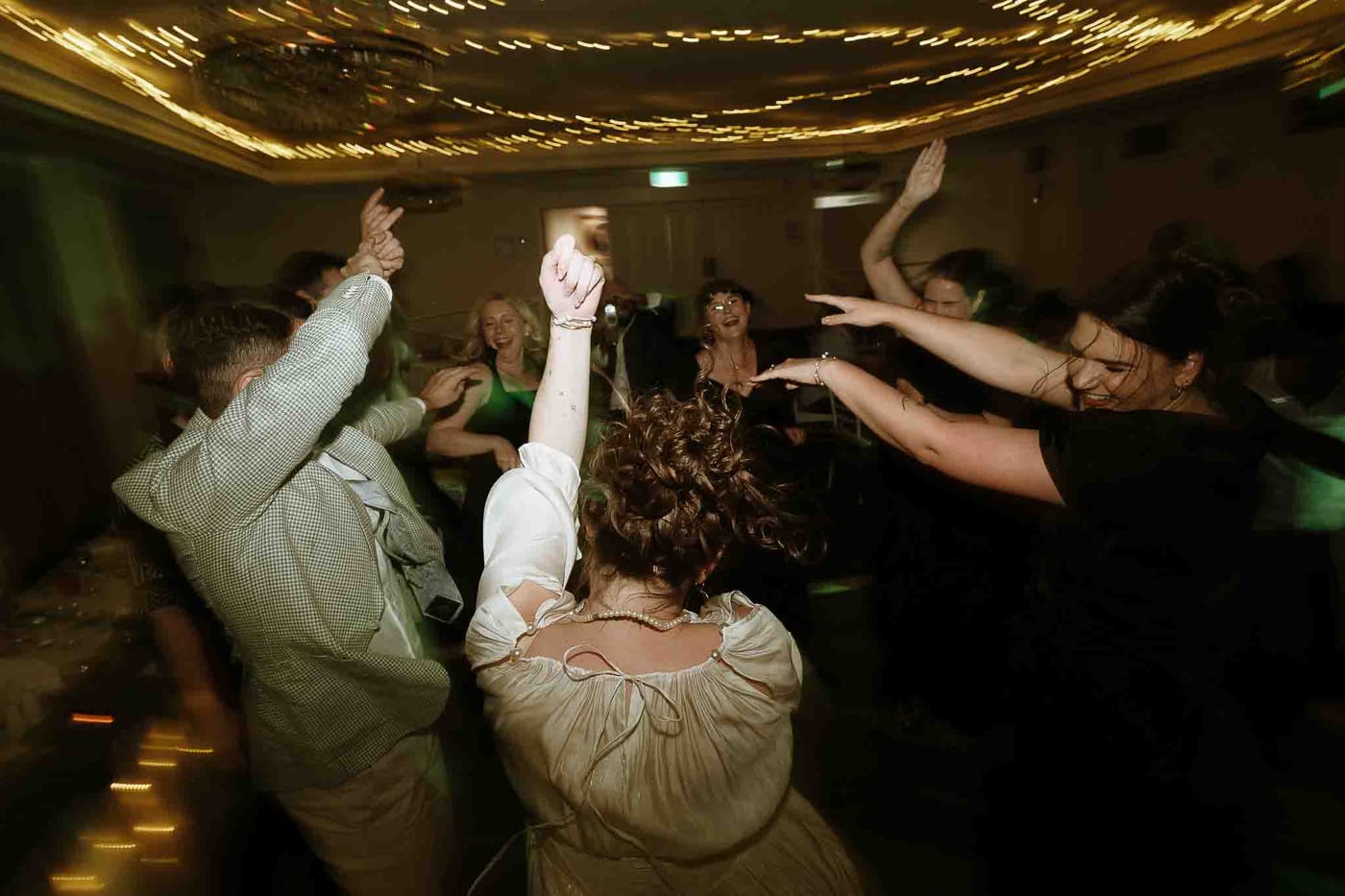 Bon and Hillary's Romantic Crowne Plaza Hawkesbury Valley Wedding