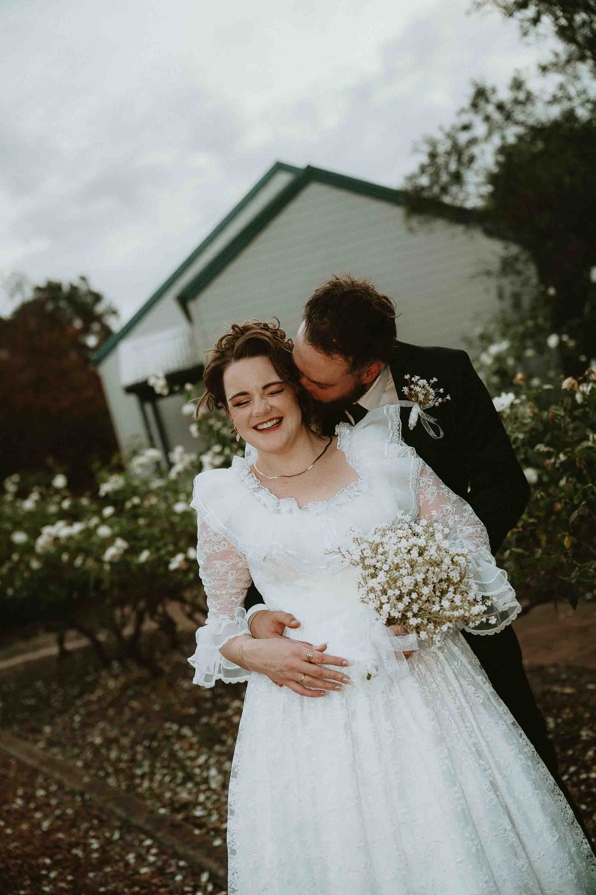 Bon and Hillary's Romantic Crowne Plaza Hawkesbury Valley Wedding